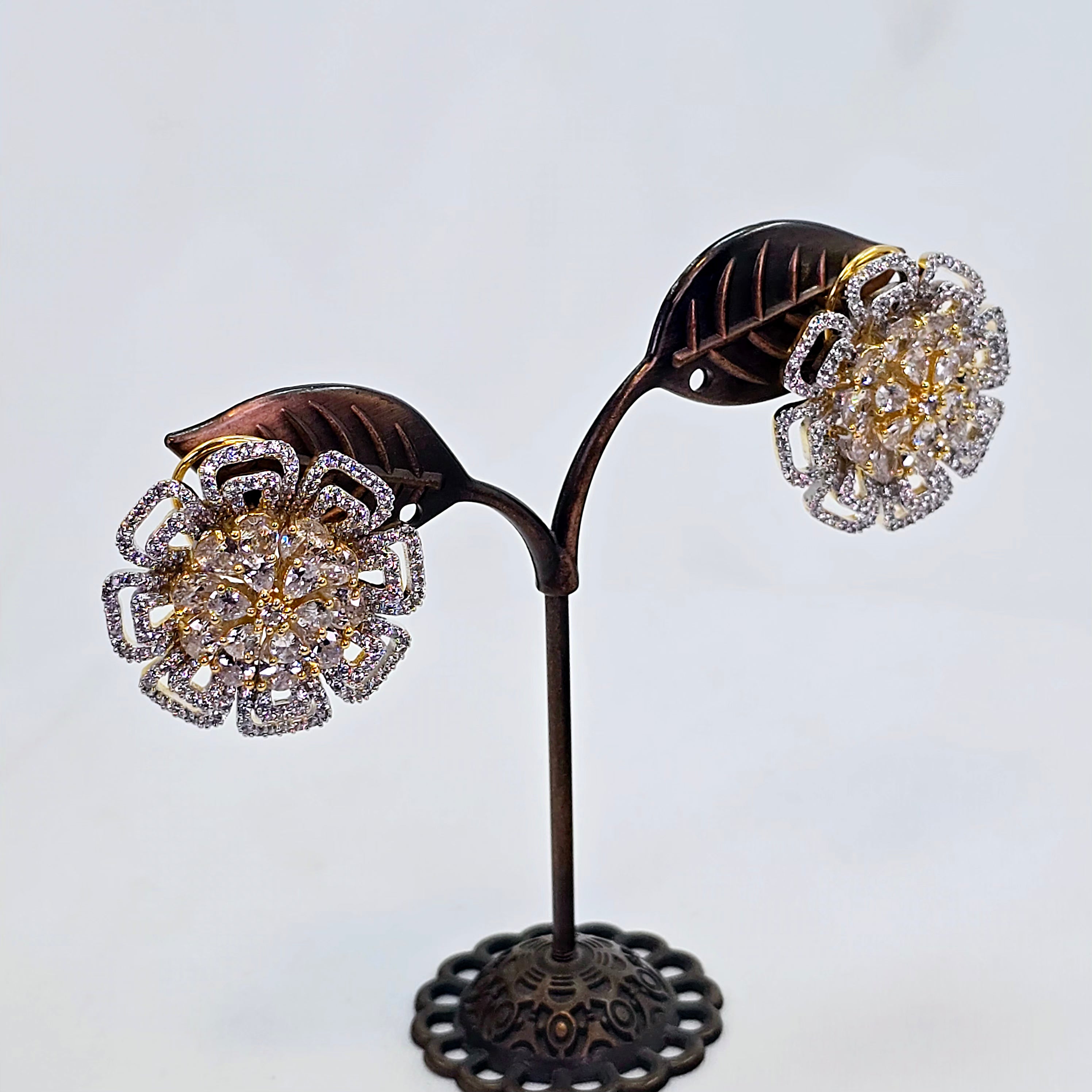 The Maxine Yellowgold A.D Earring