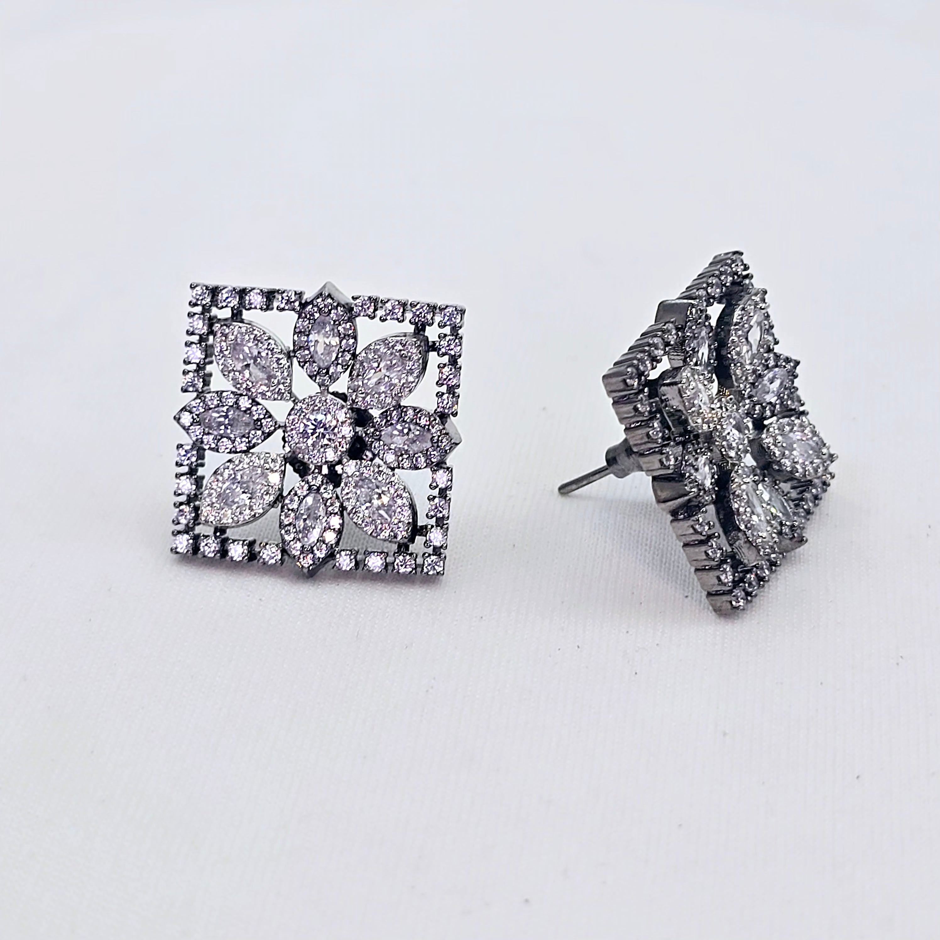 The Mazie Blackgold A.D Earring