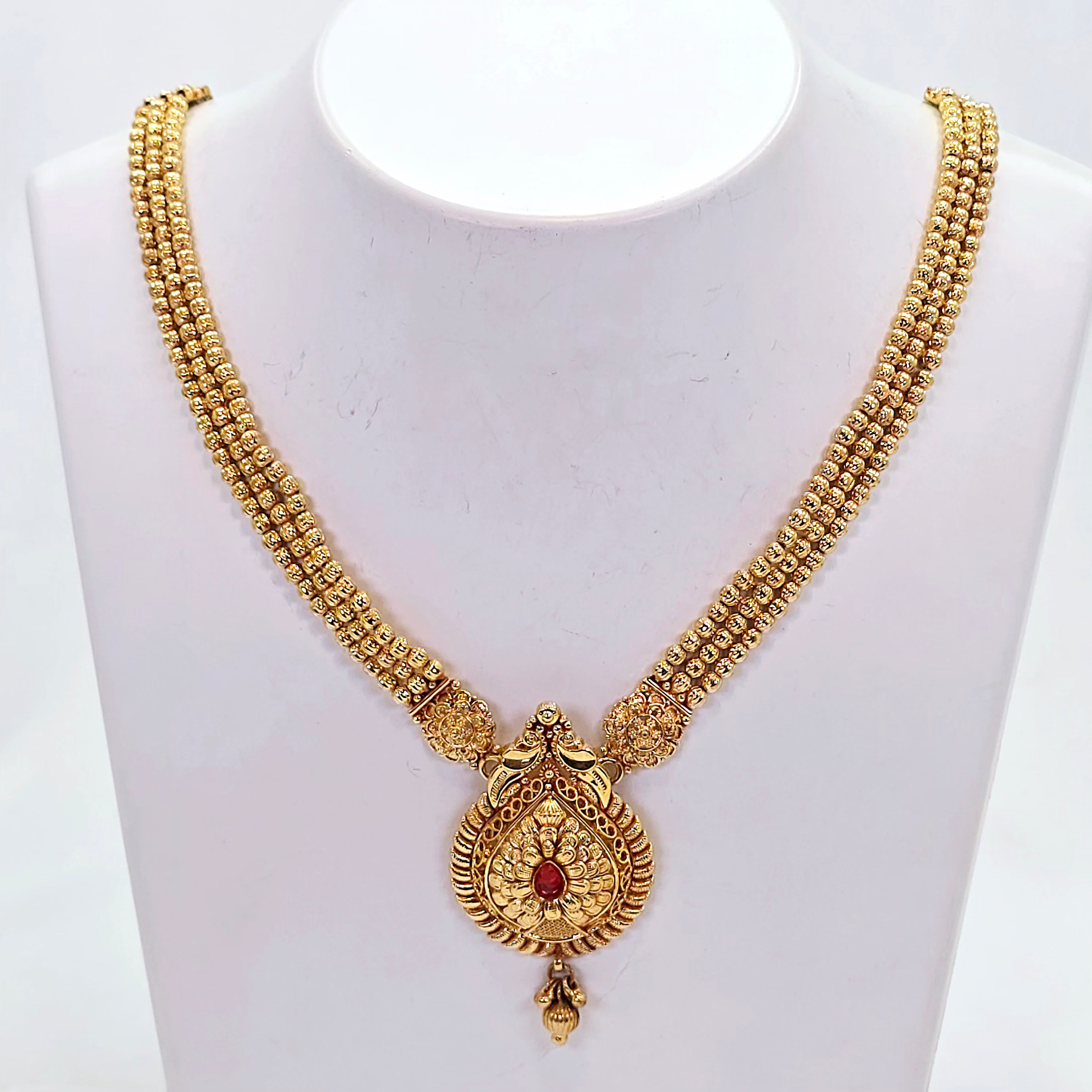 The Anushri Antique Goldforming Necklace
