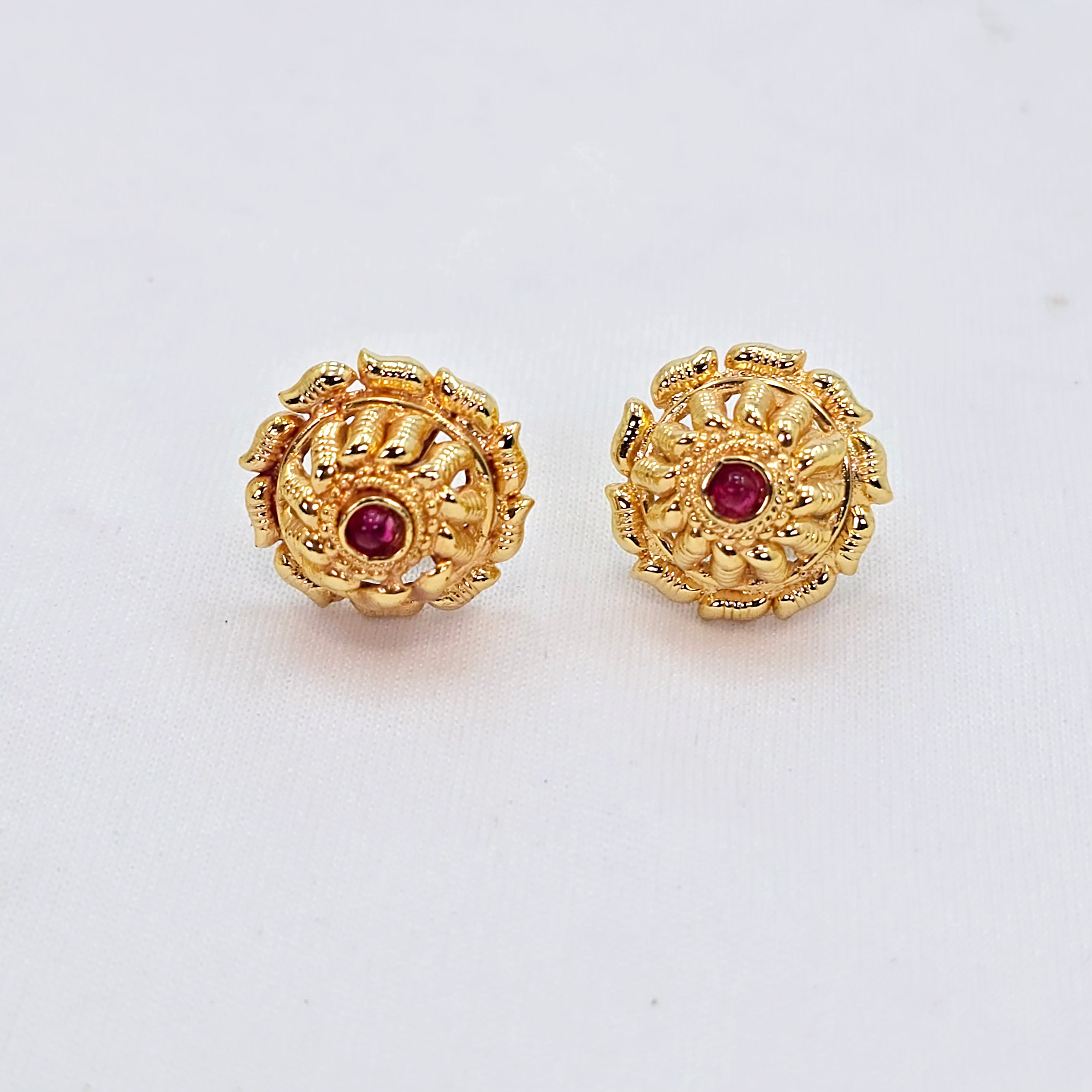 The Ayuya Antique Goldforming Necklace
