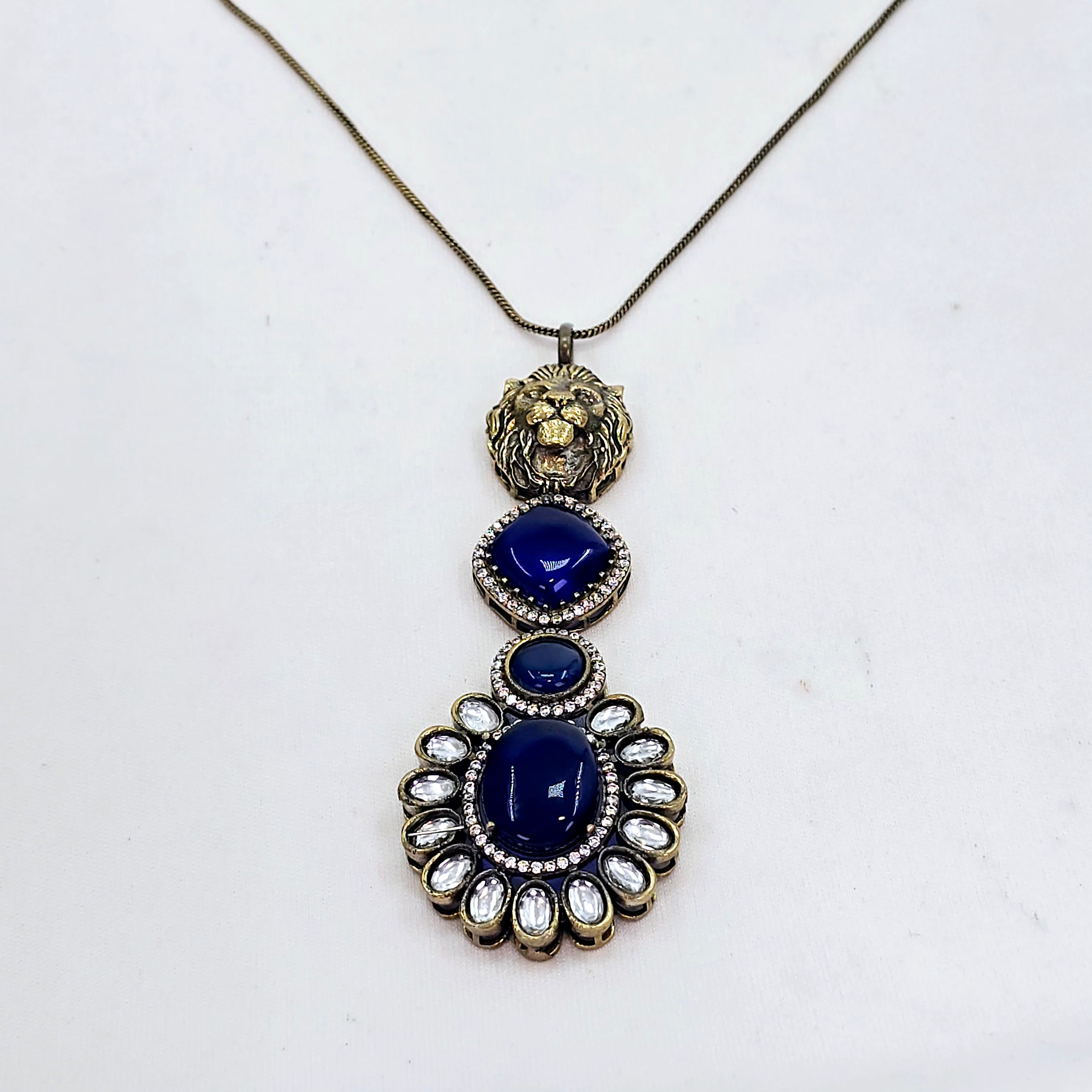 The Elliot Sabyasachi Pendant Earring Set