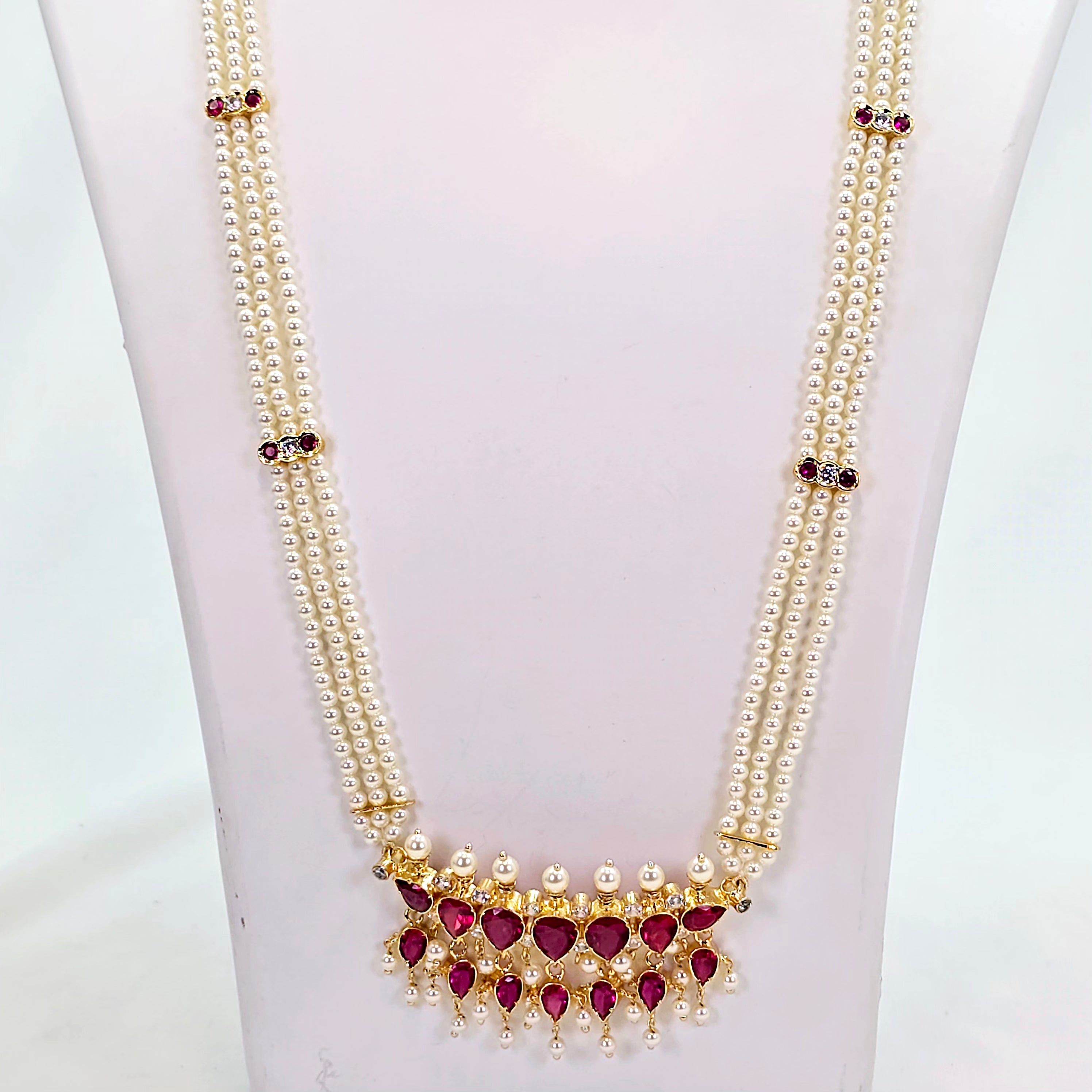 The Sumedha Moti Long Tanmani