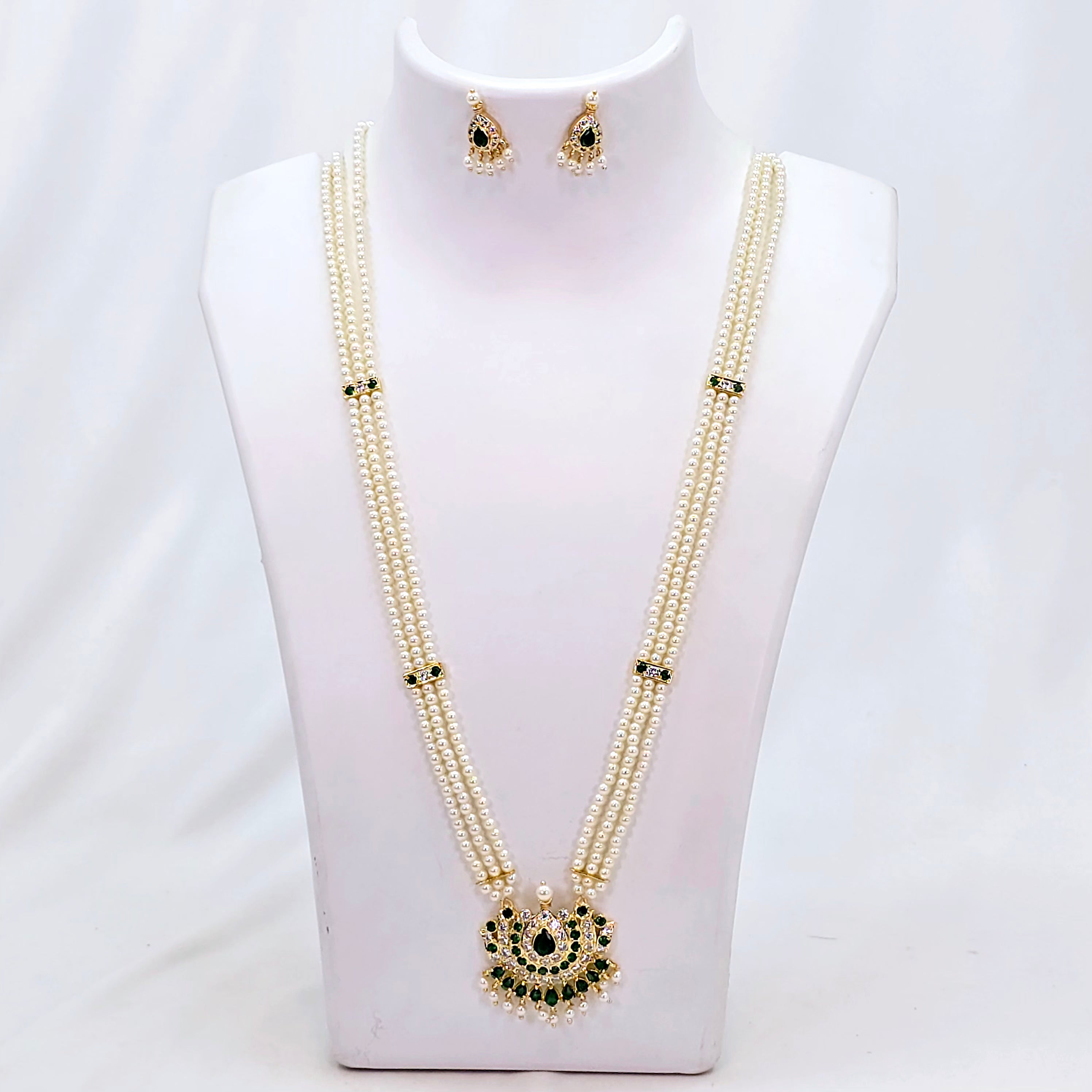 The Vibha Moti Long Necklace