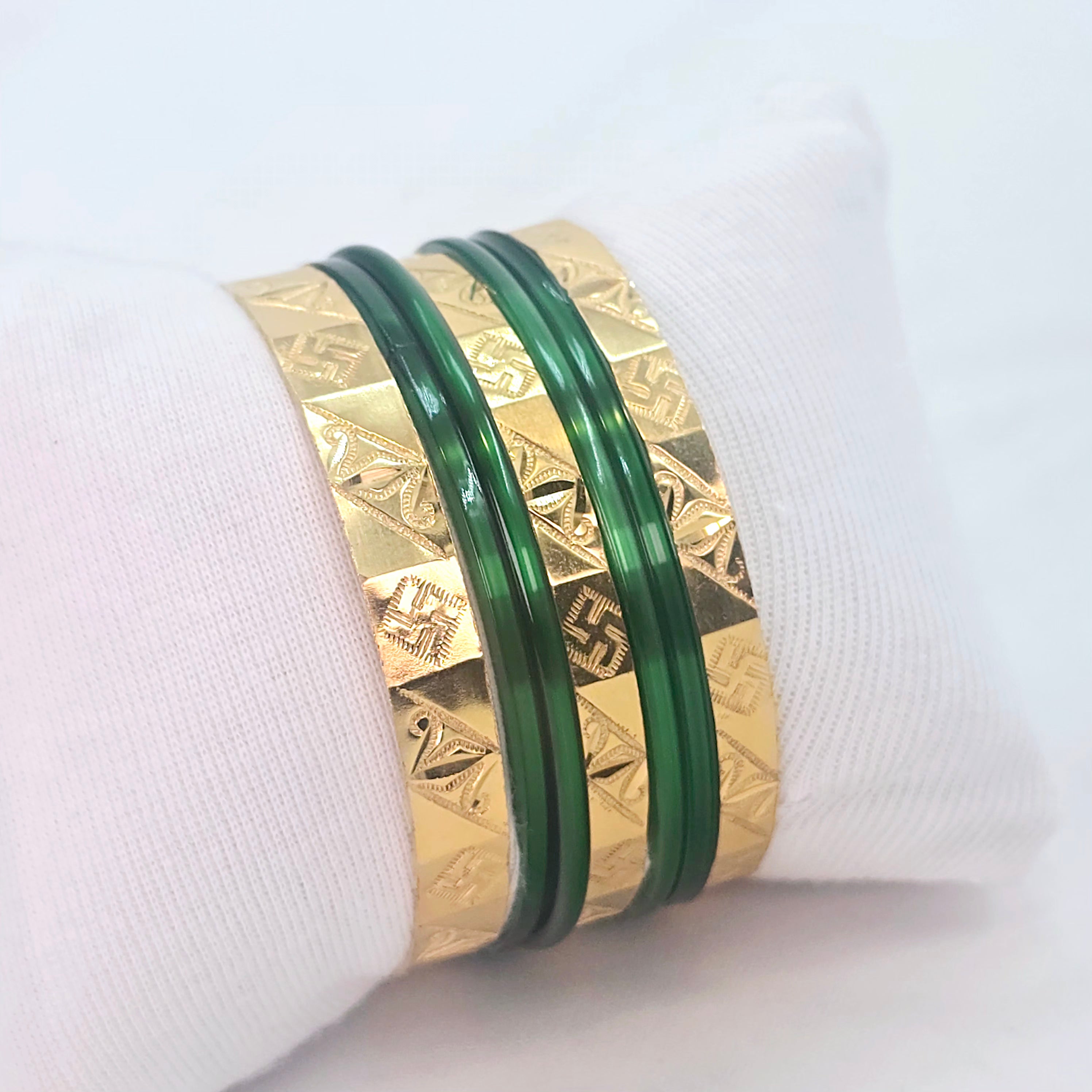 The Kaveri Goldforming Bangle