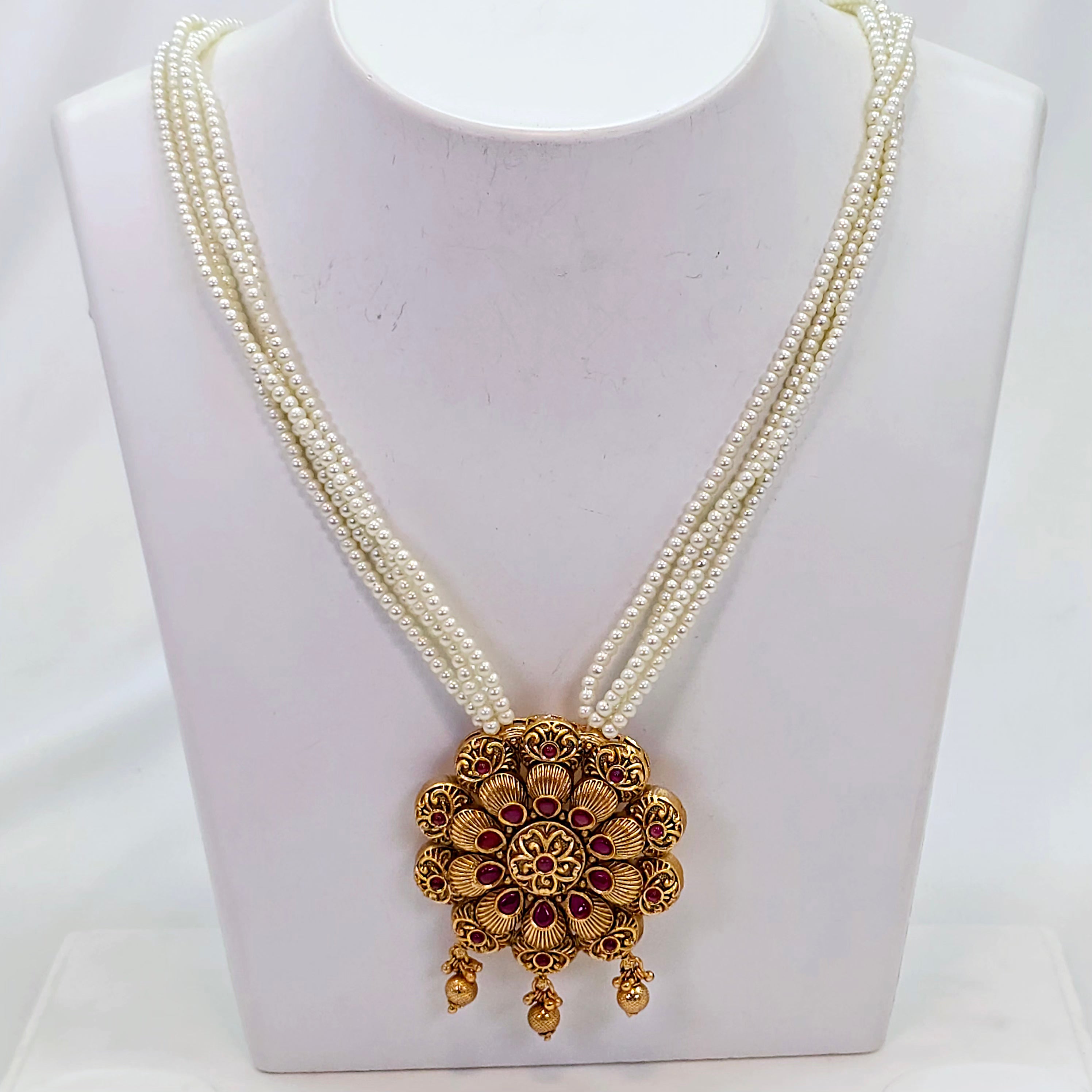 The Malini Moti Necklace