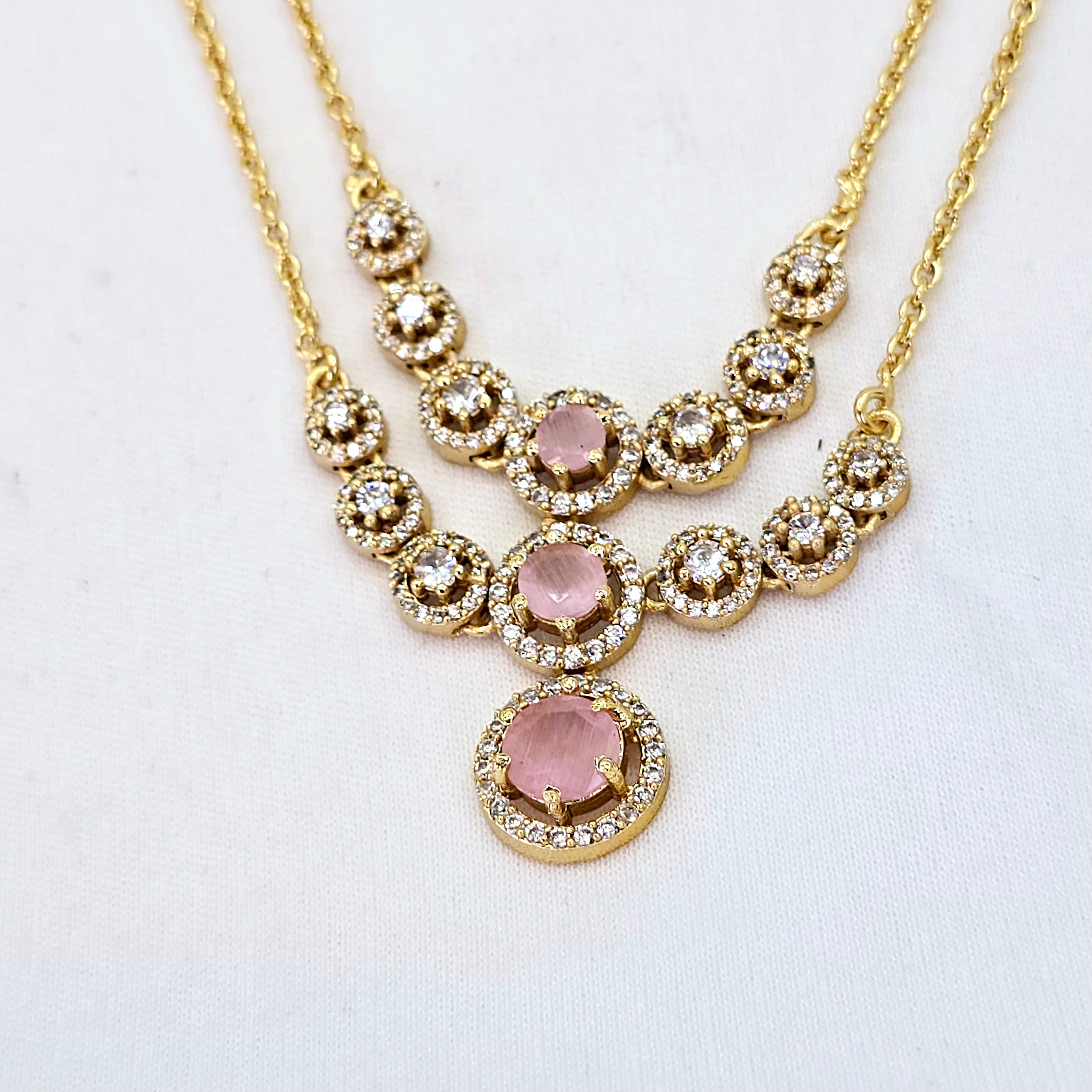 The Agraja Kempu Pendant Earring Set