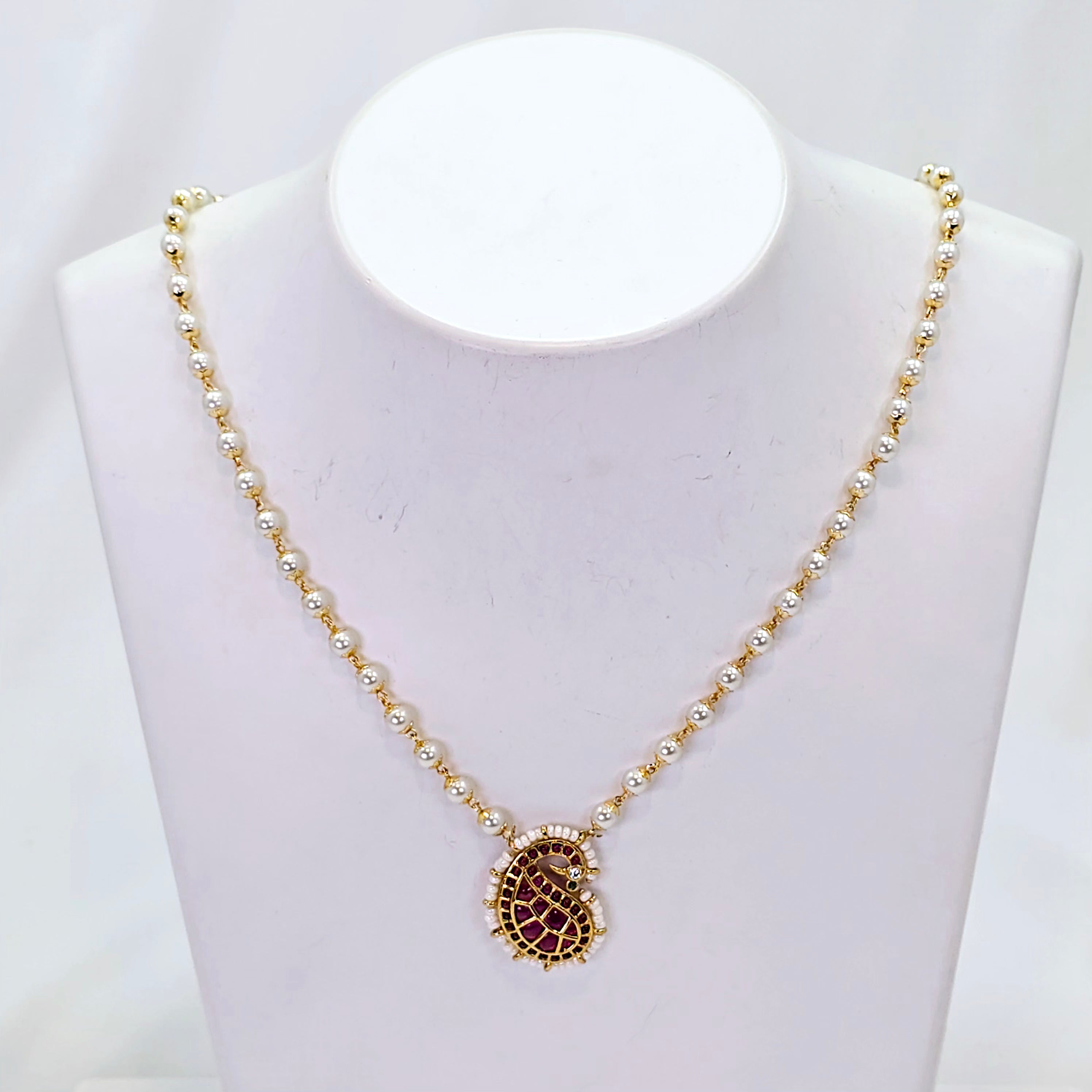 The Evara Kempu Necklace
