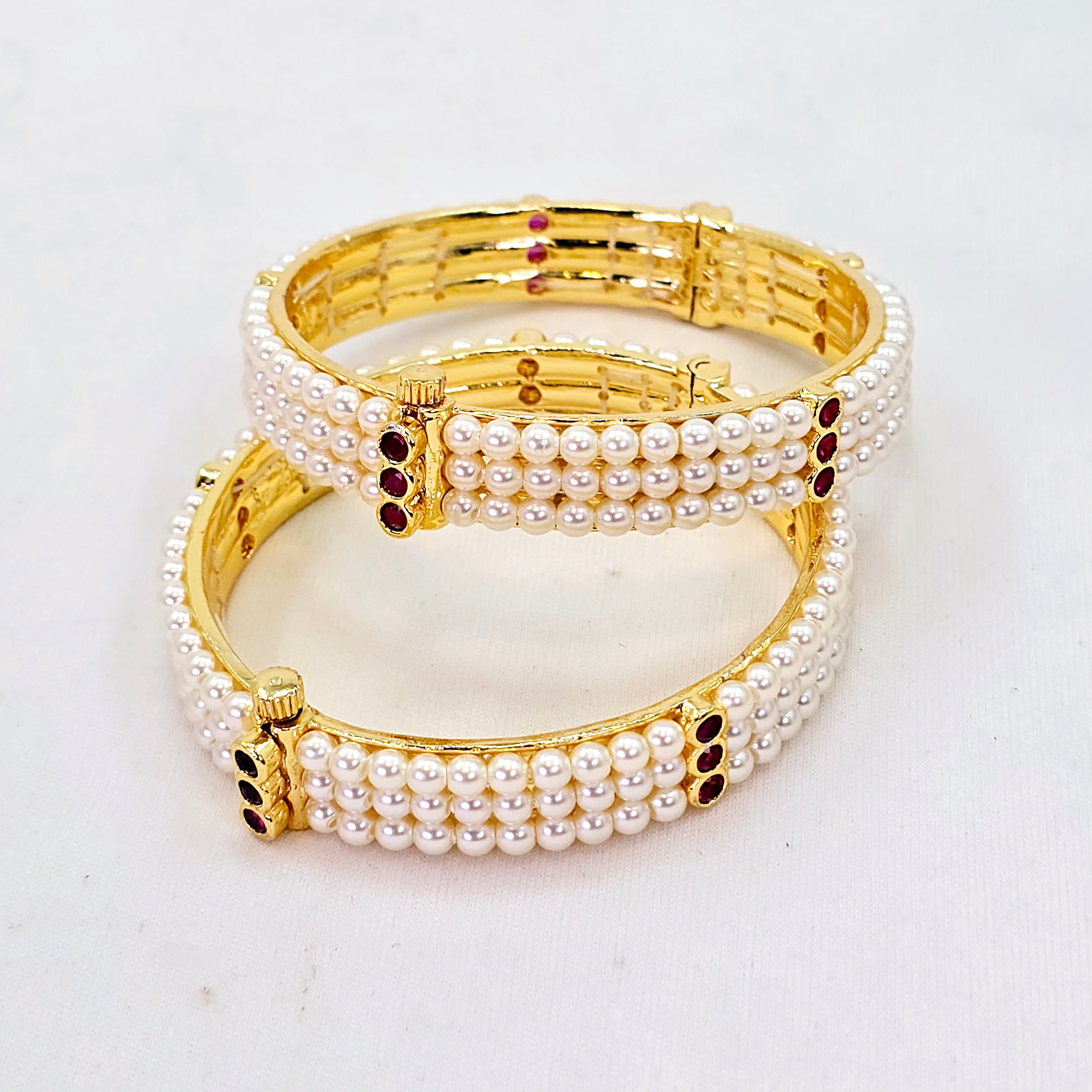 The Ashuta Moti Bangle