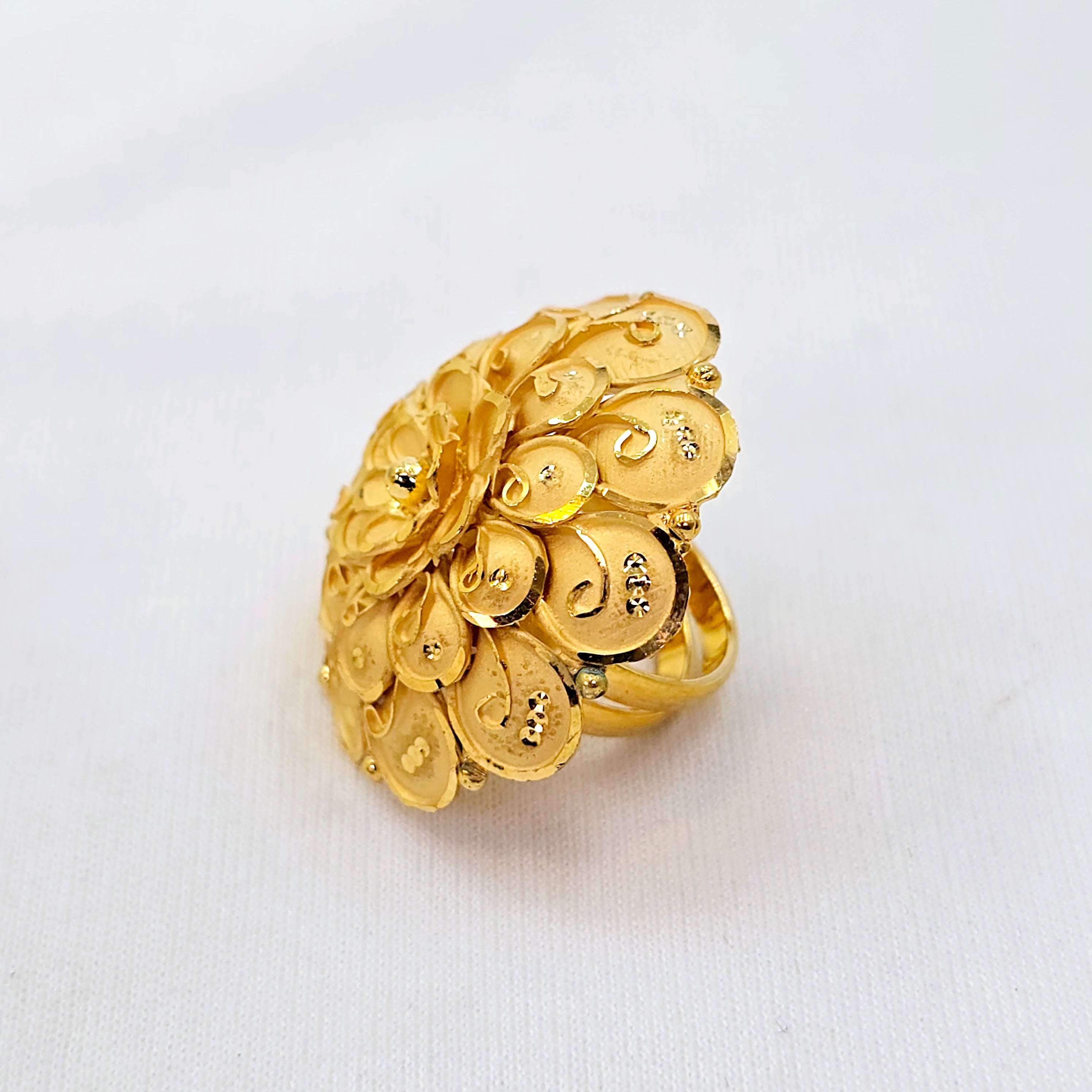 The Priyal Goldforming Ring