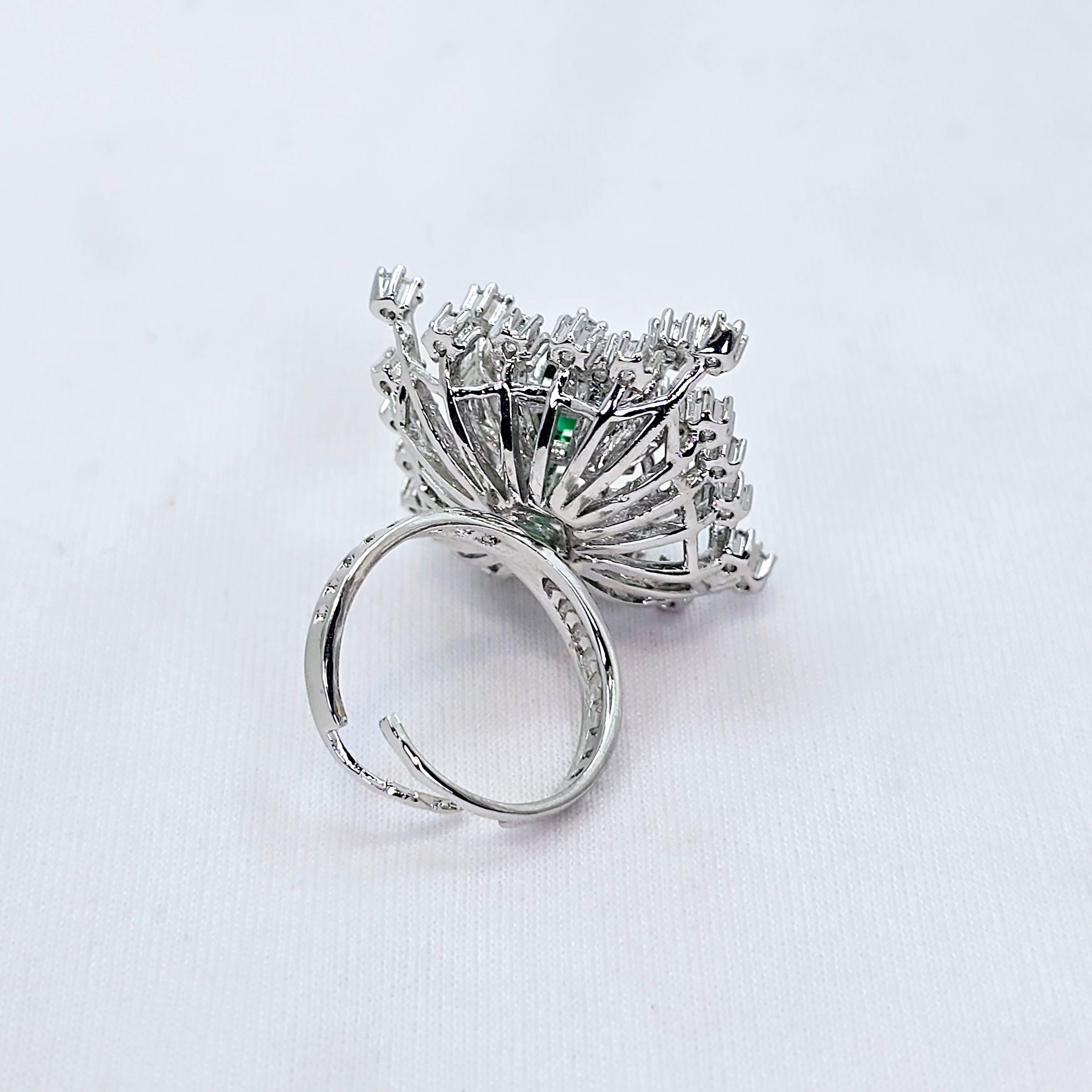 The Ember Whitegold A.D Ring