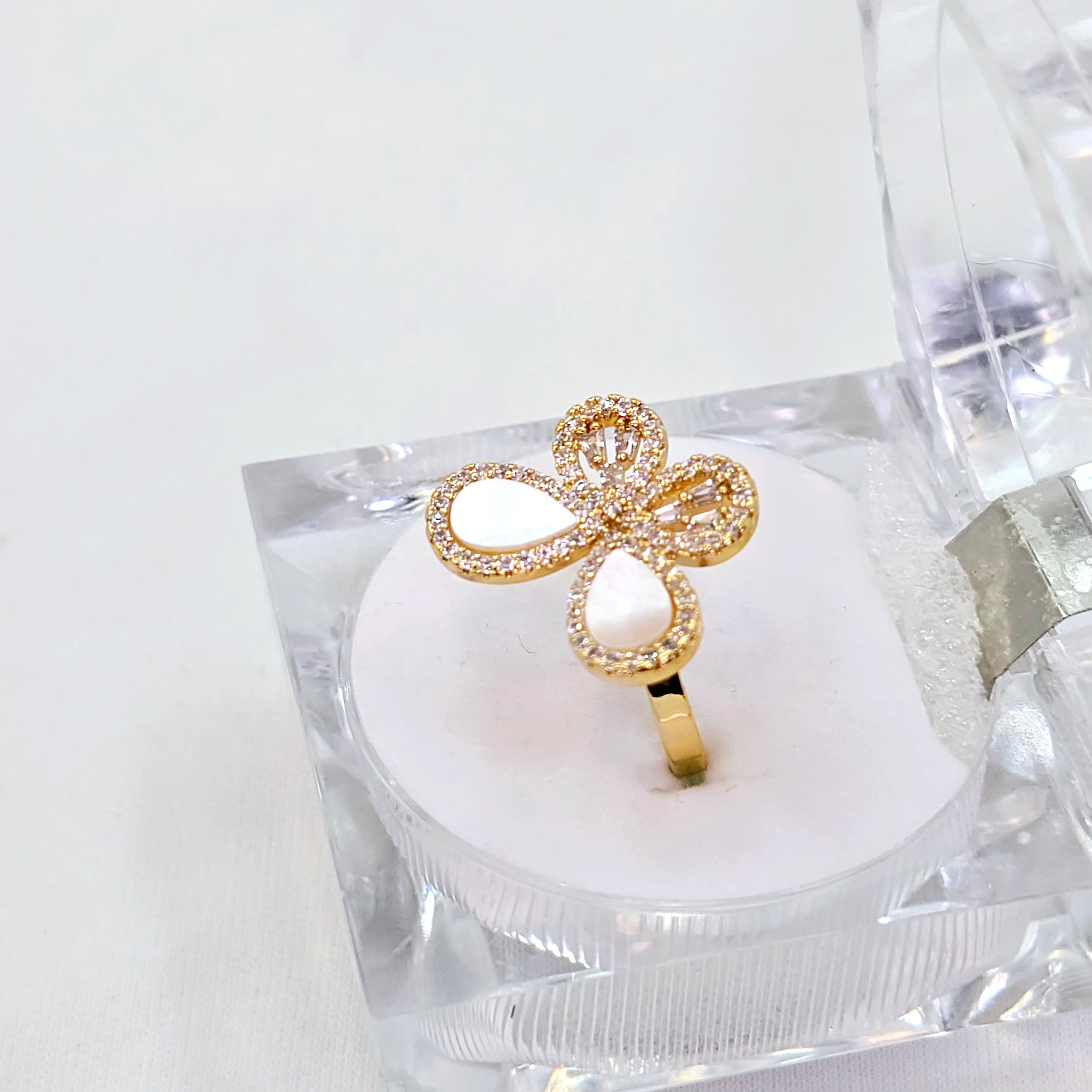 The Stevie Yellowgold A.D Ring