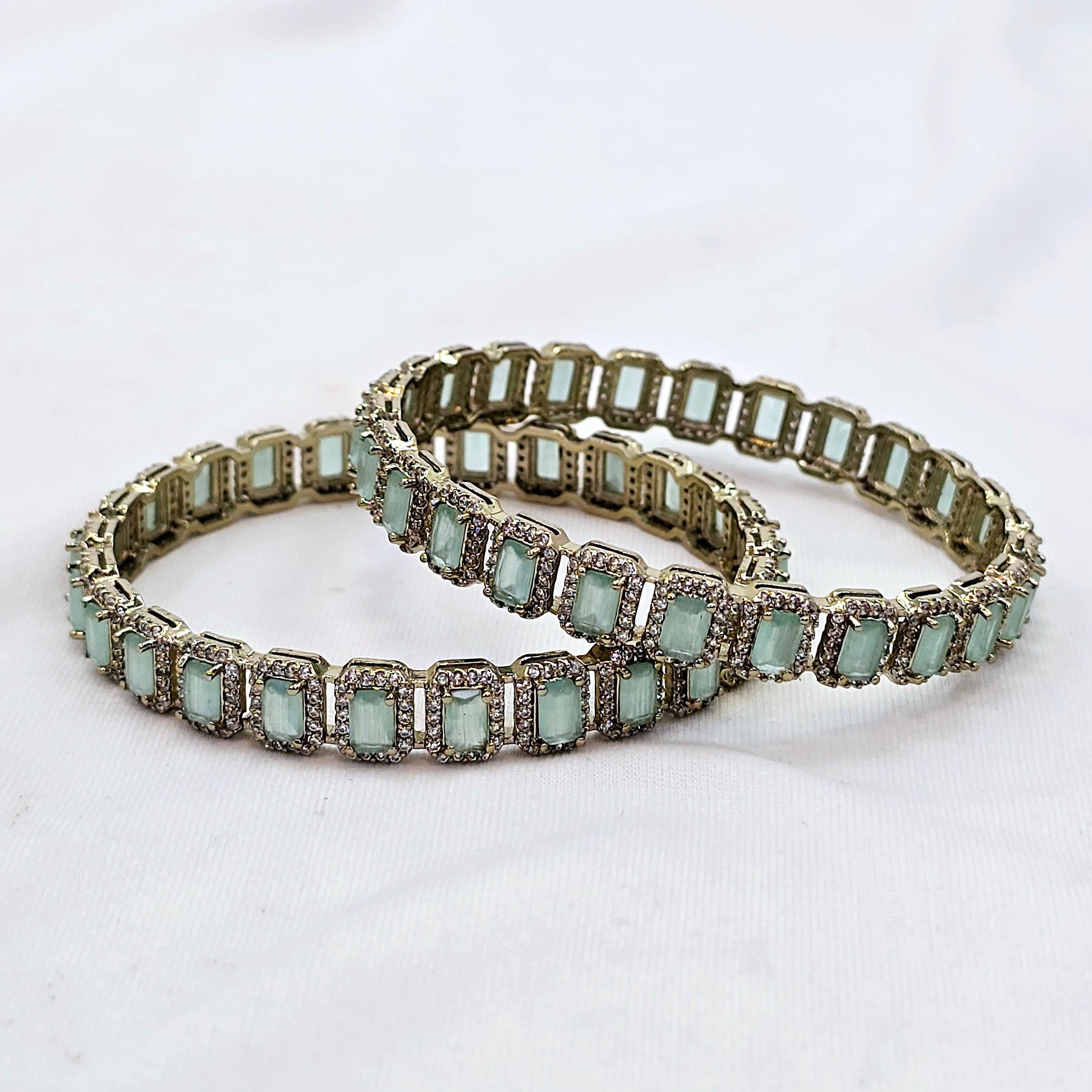 The Bela Victorian Polish Bangle