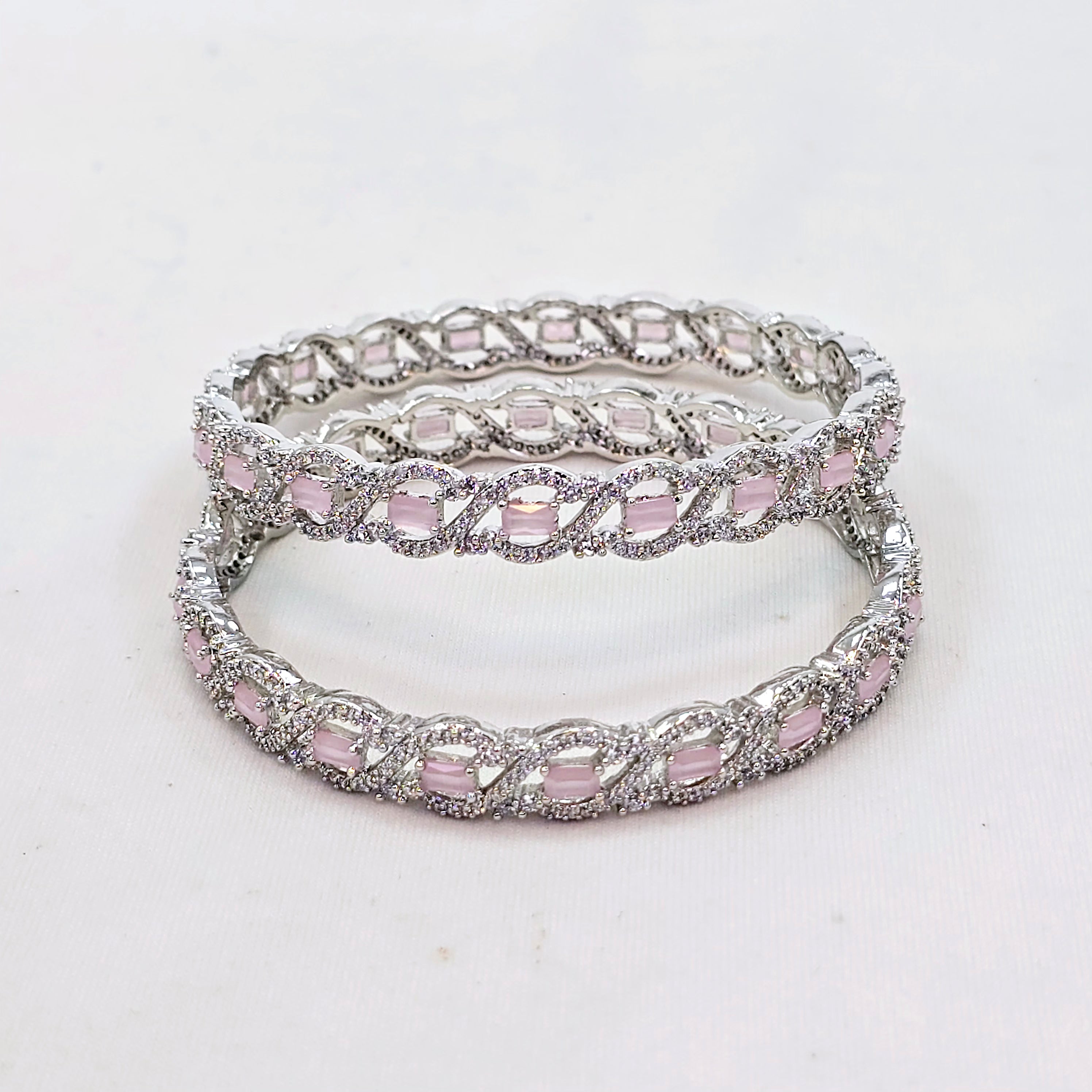 The Camden Whitegold A.D Bangle