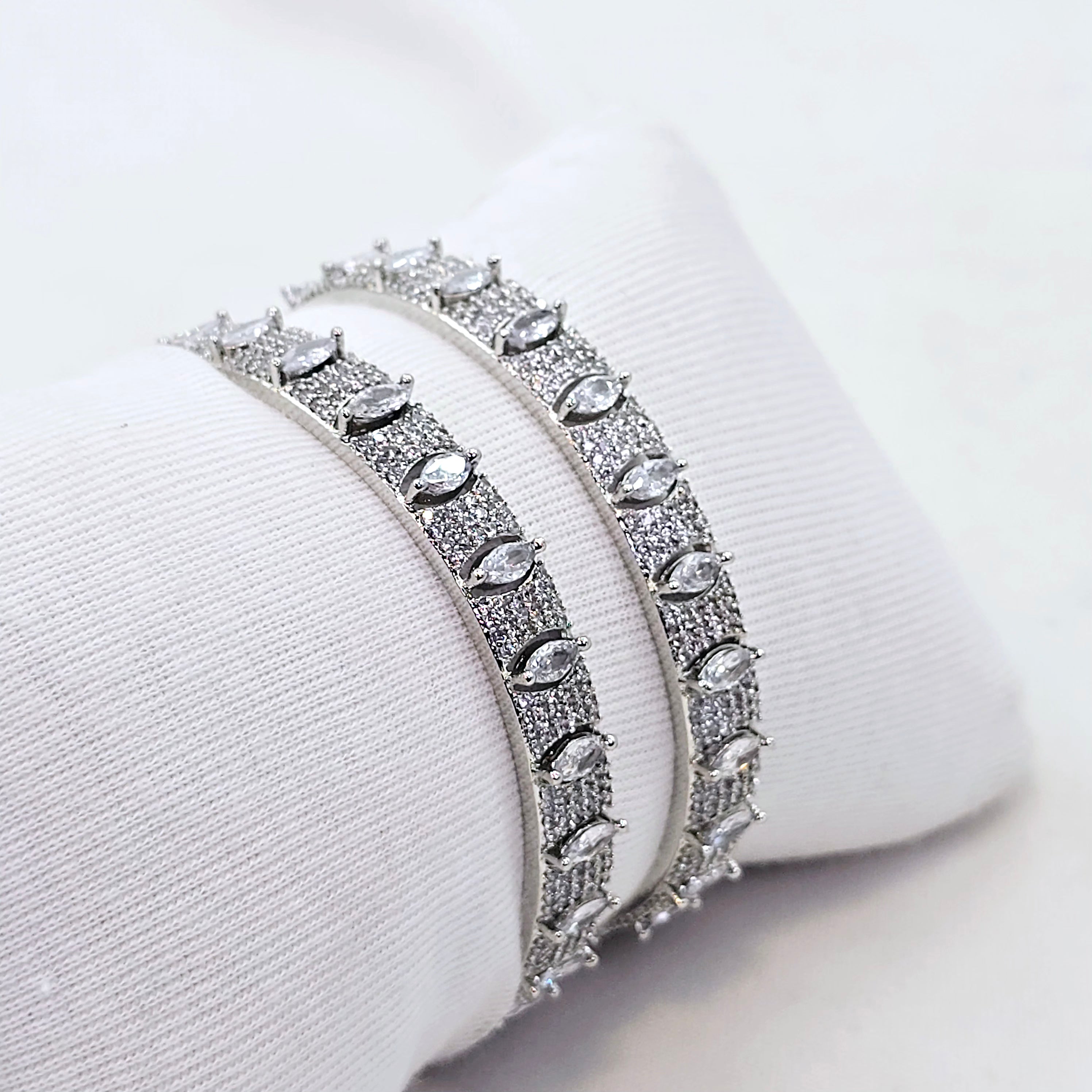 The Avery Whitegold A.D Bangle