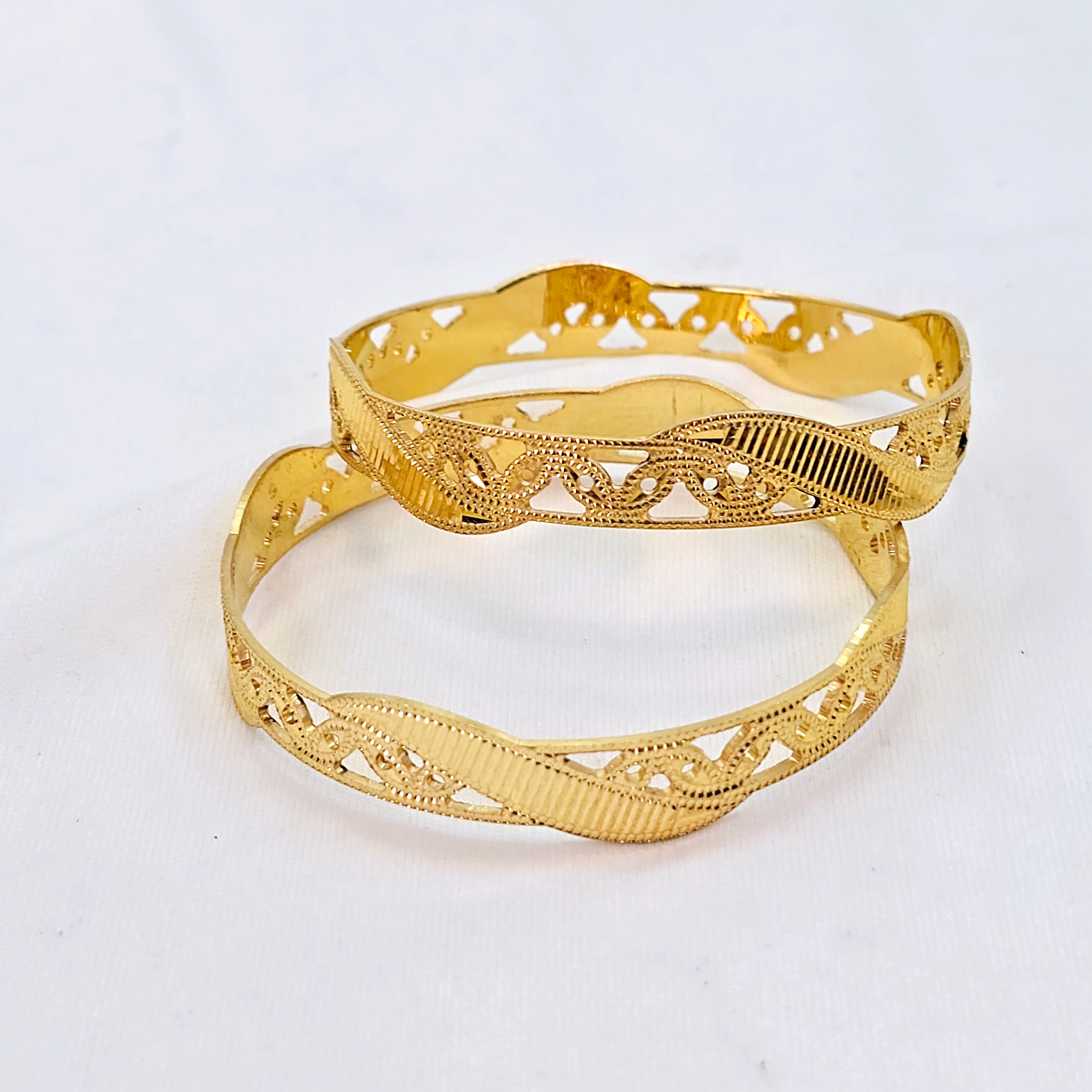 The Kimatra Goldforming Bangle