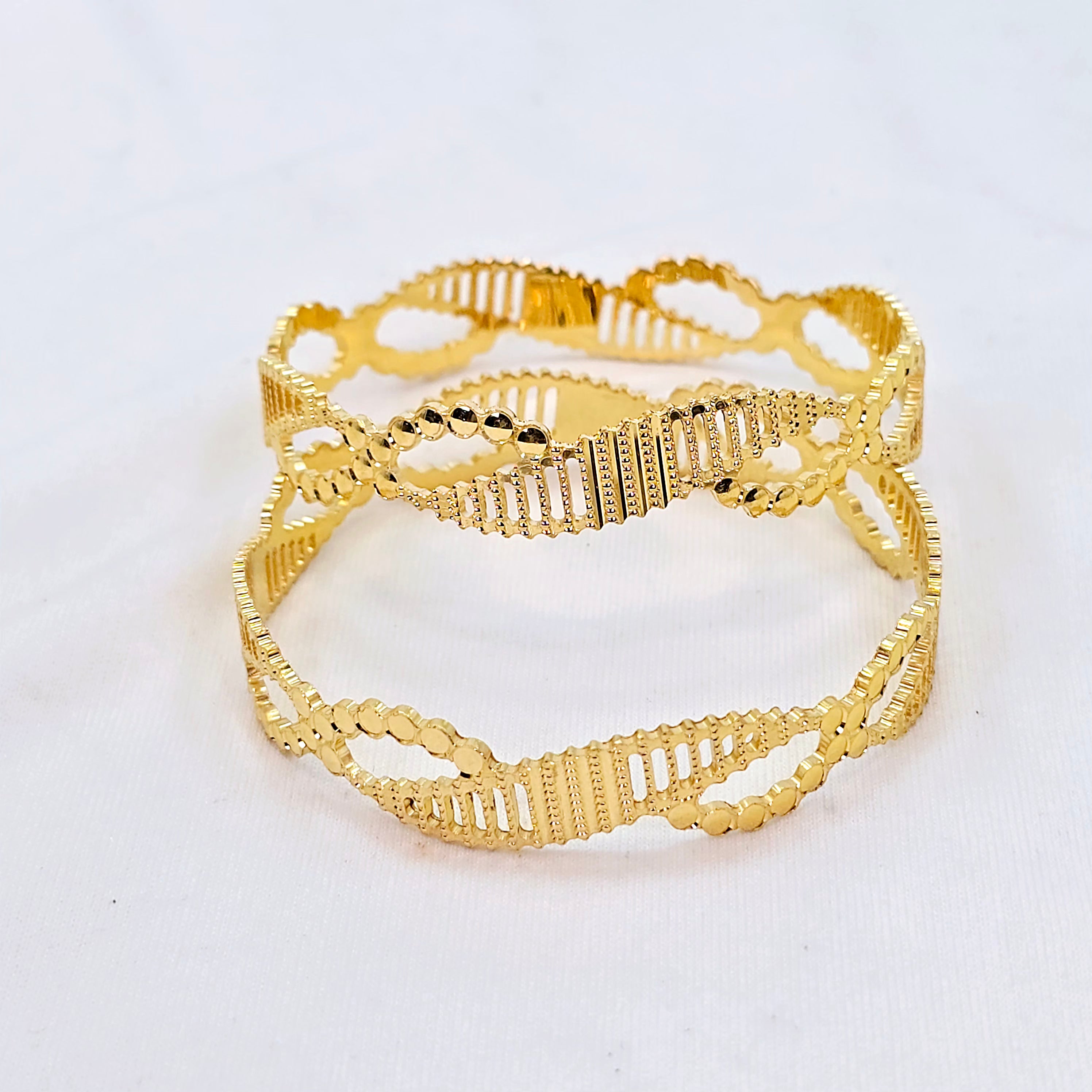 The Kimaya Goldforming Bangle