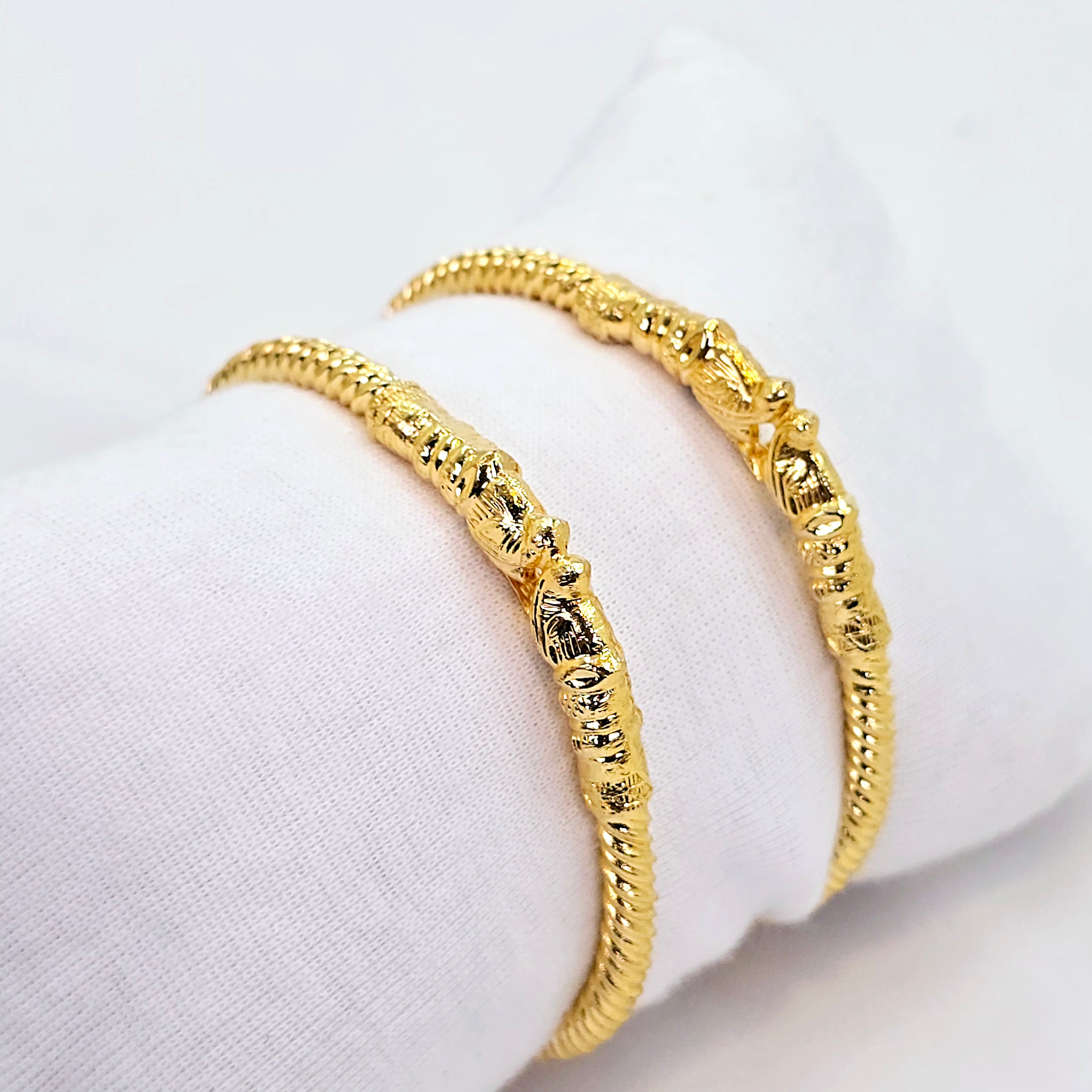 The Trusha Goldforming Bangle