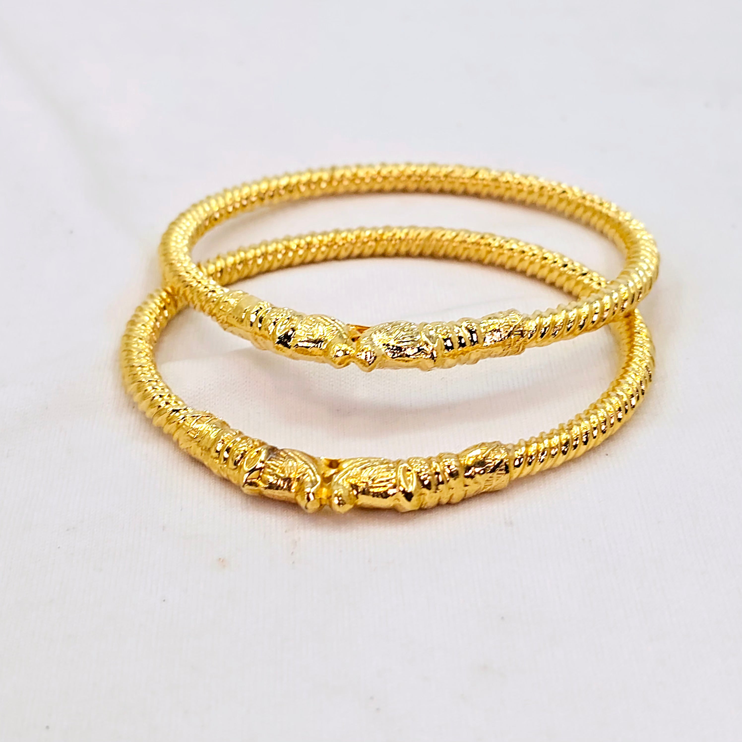 The Trusha Goldforming Bangle