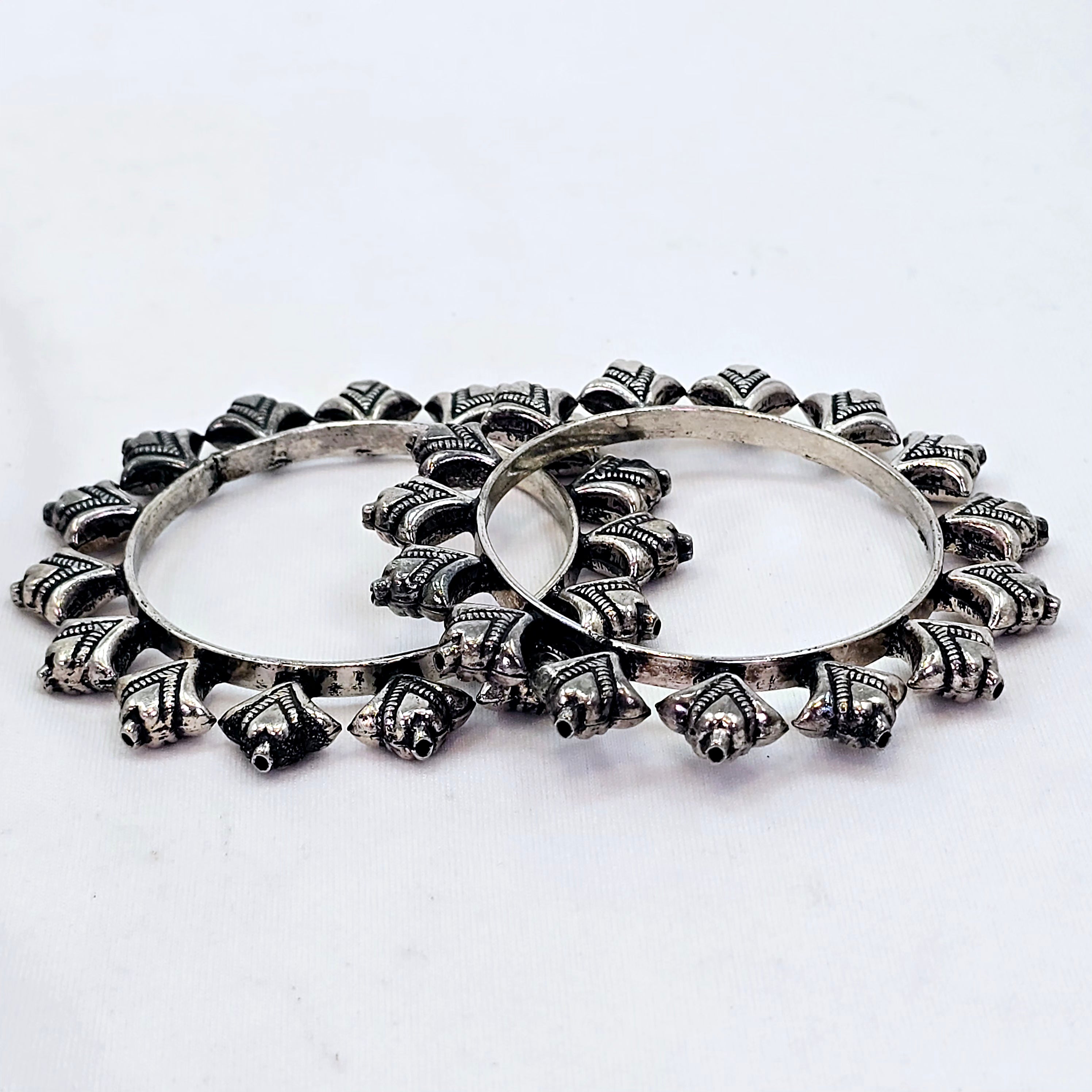 The Pakhi Oxidized Bangle