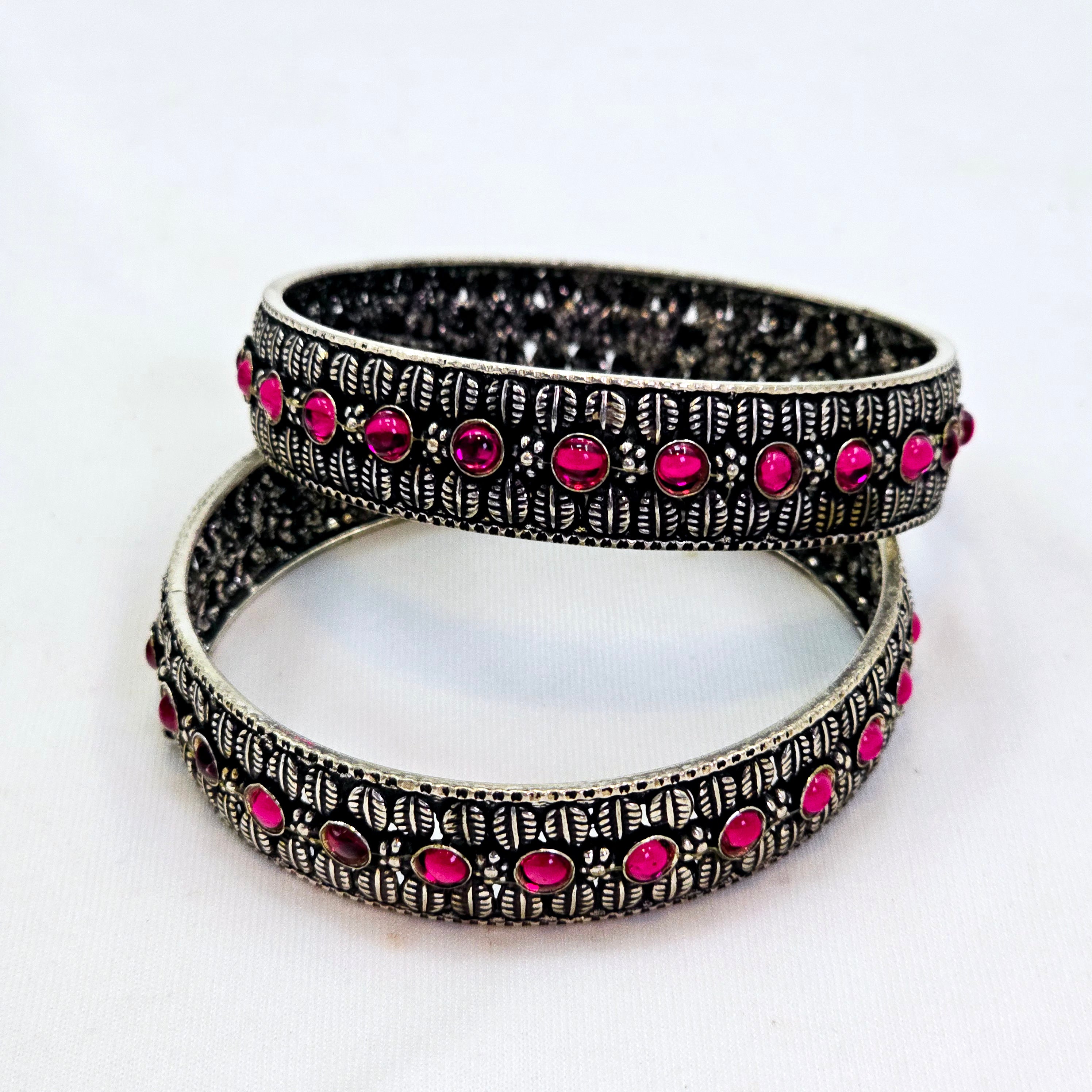 The Maghi Oxidized Bangle
