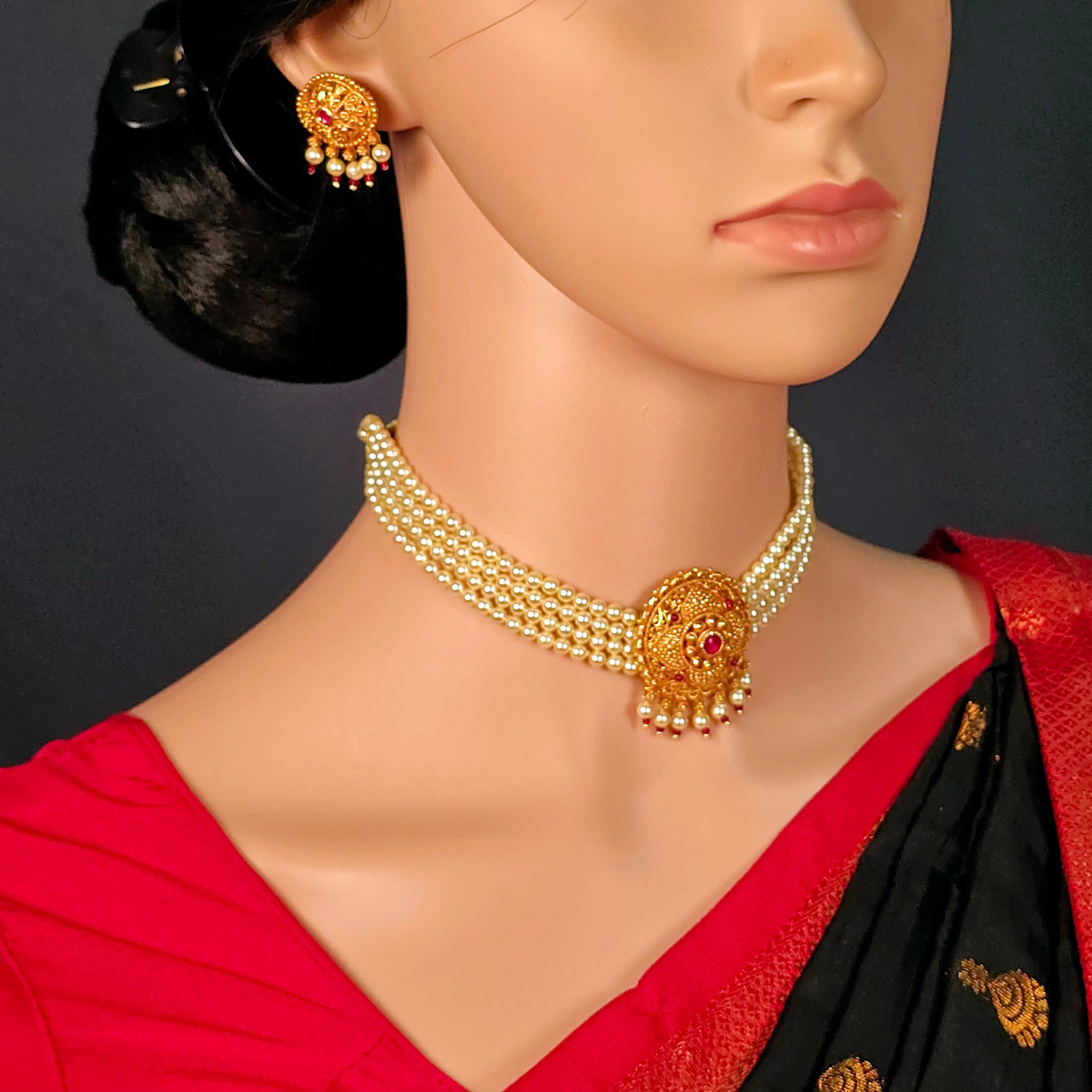 The Hansika Moti Necklace