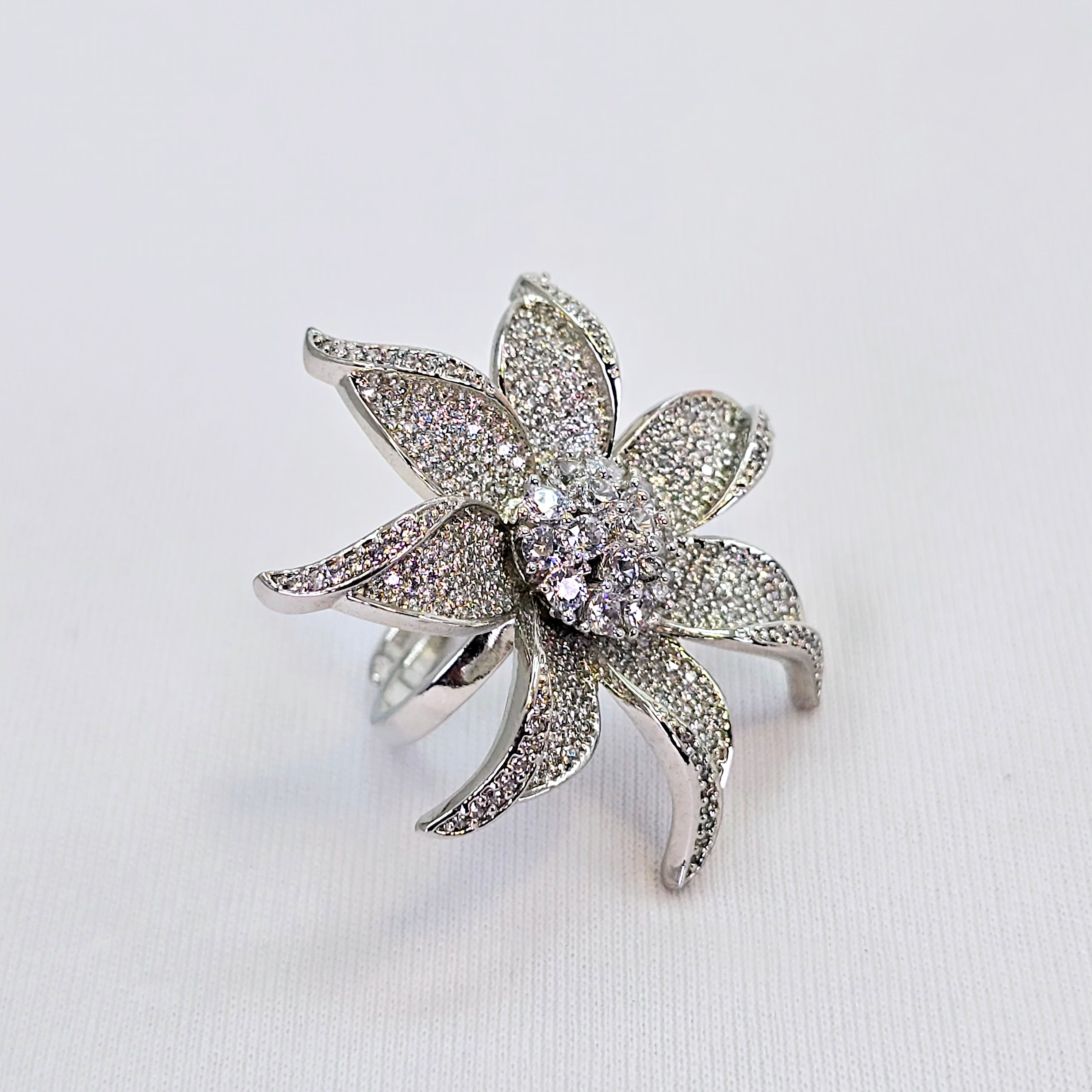 The Elid Whitegold A.D Ring