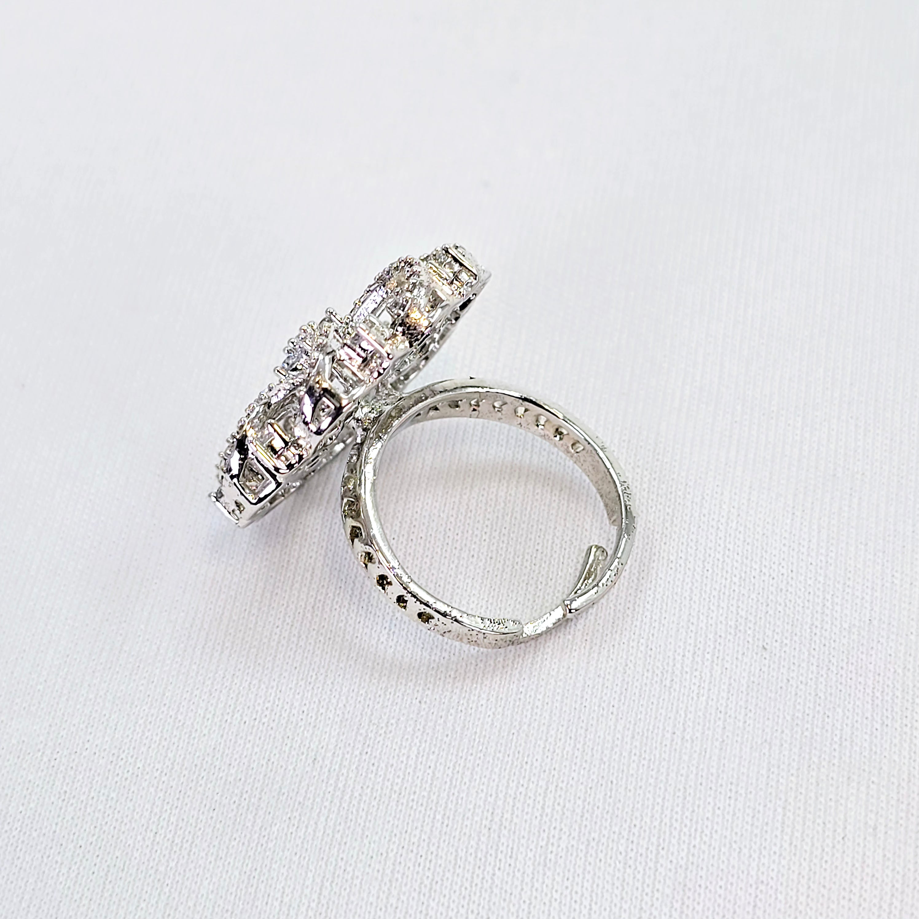 The Floral Whitegold A.D Ring
