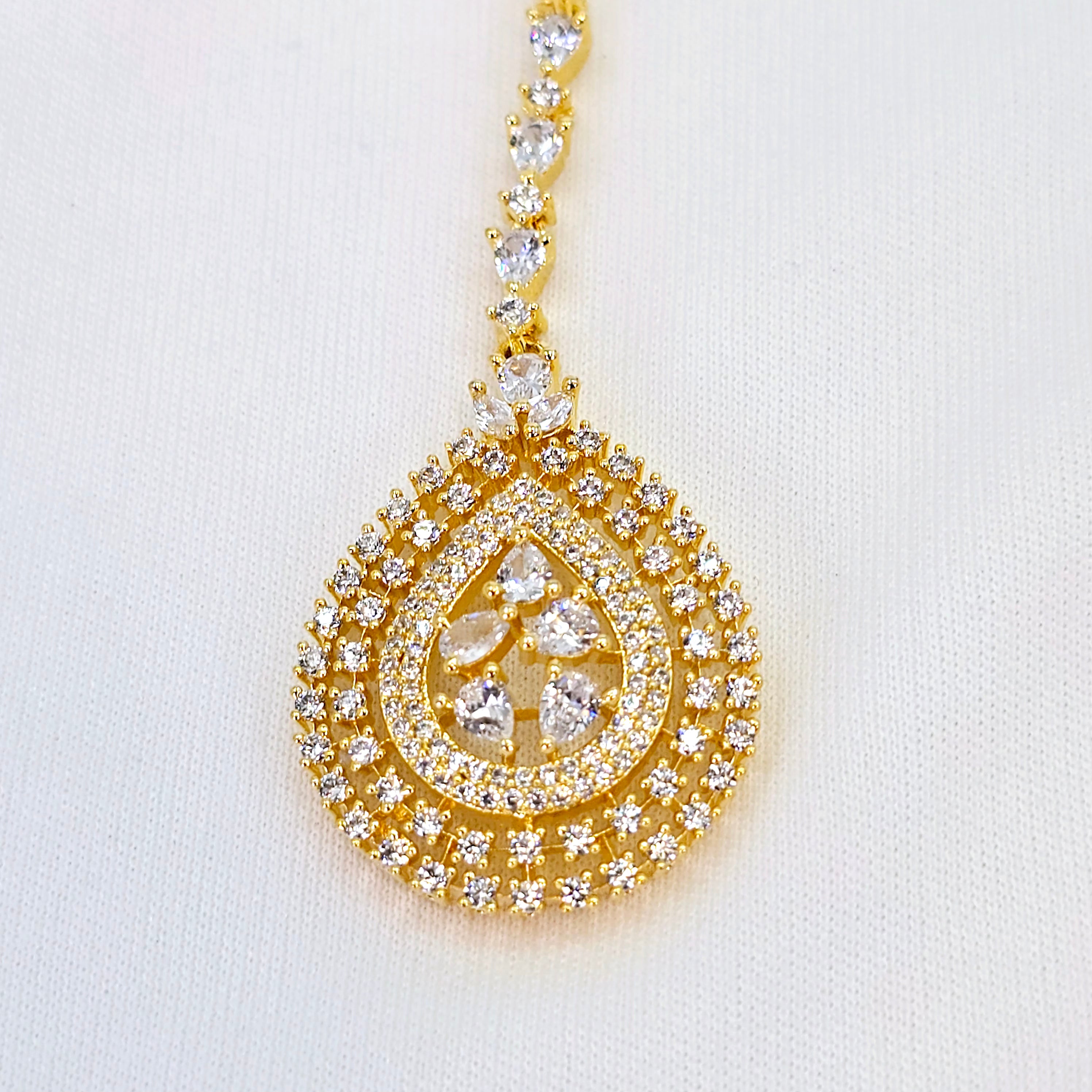 The Jenifer Yellowgold A.D Bindi