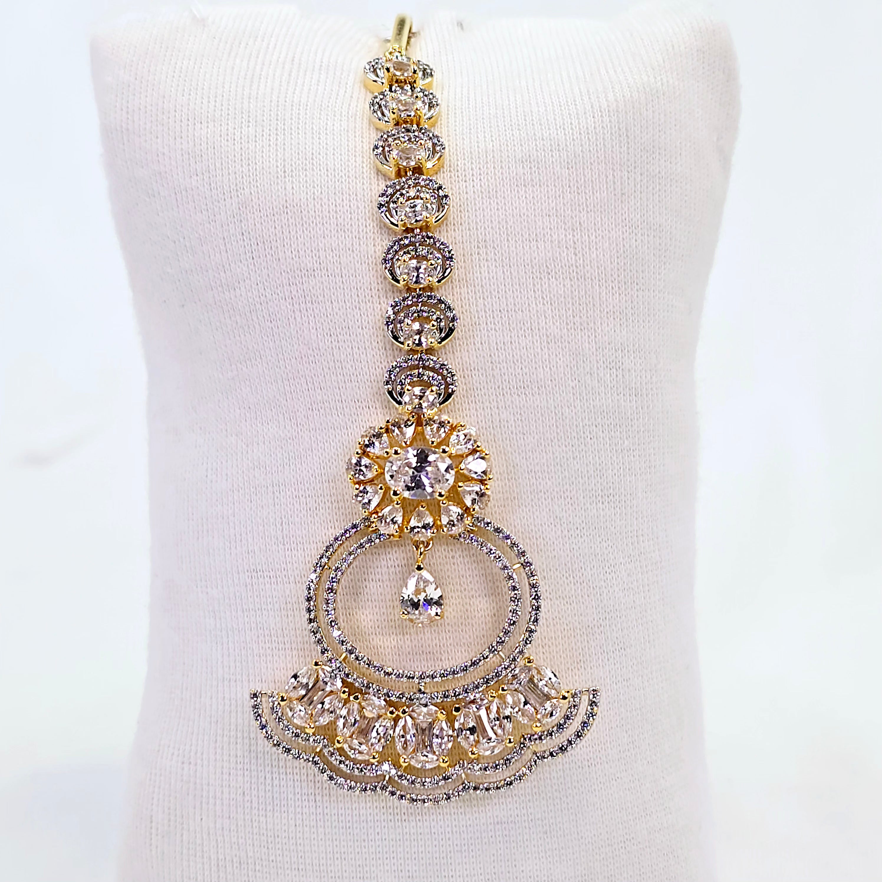The Jinal Yellowgold A.D Bindi