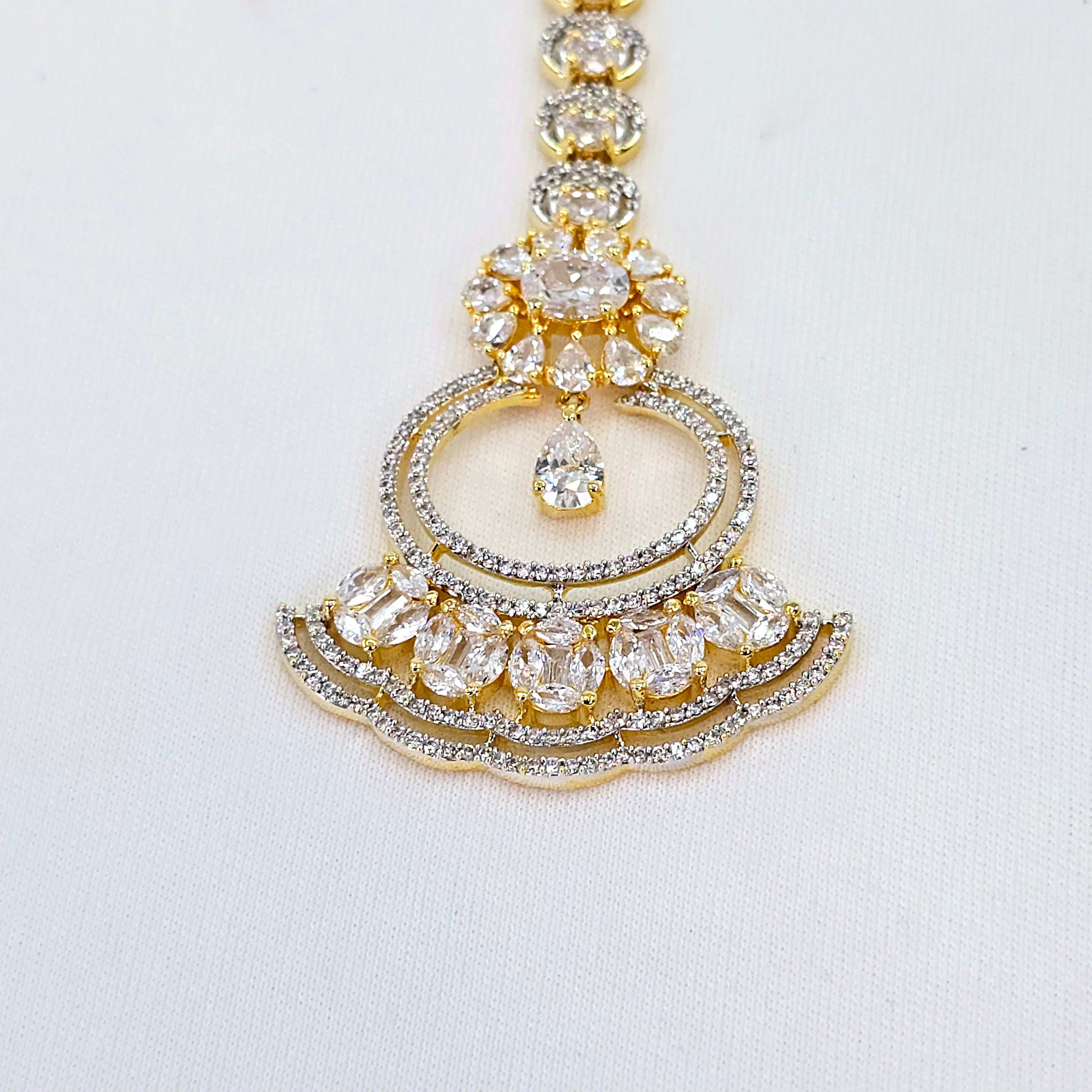 The Jinal Yellowgold A.D Bindi