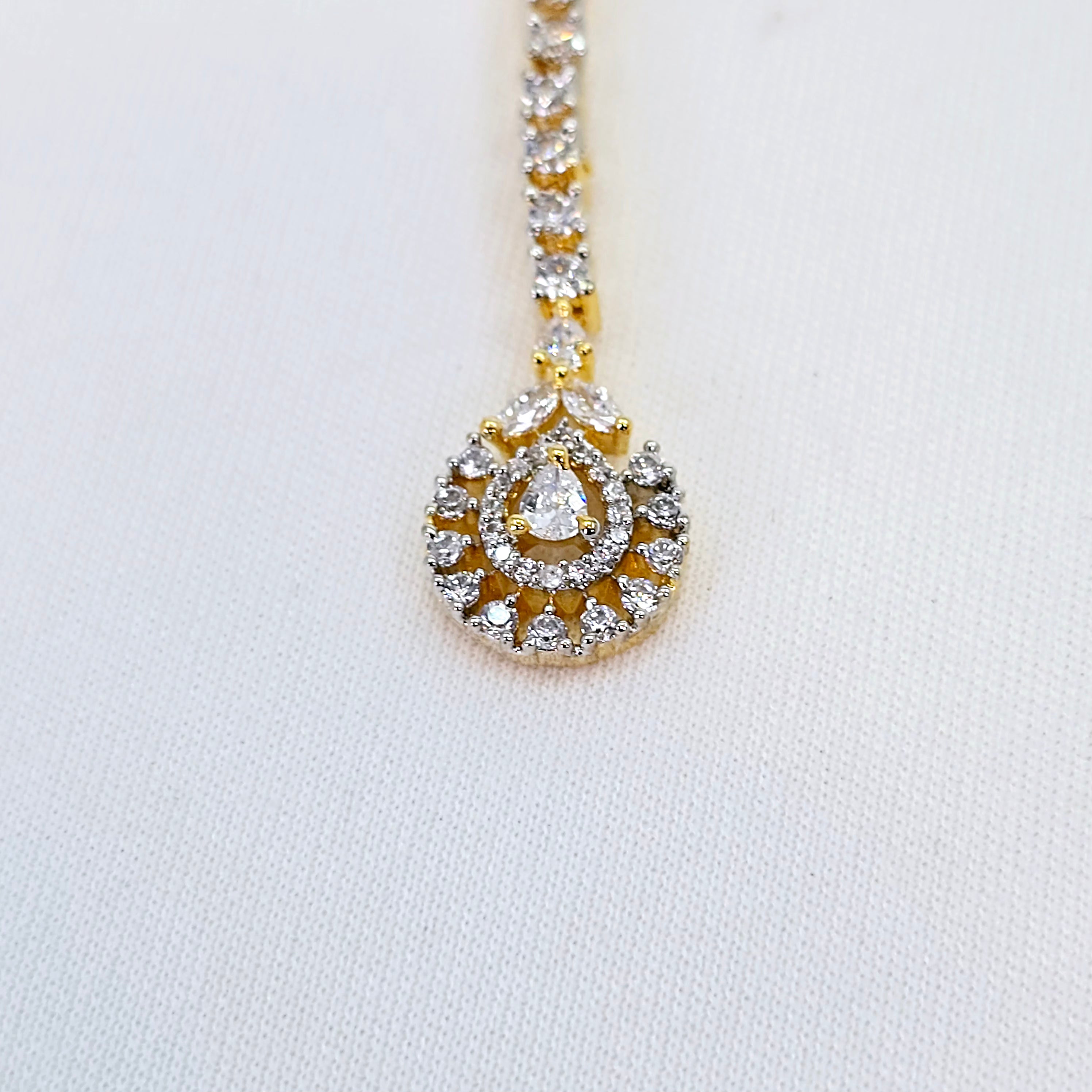 The Ira Yellowgold A.D Bindi