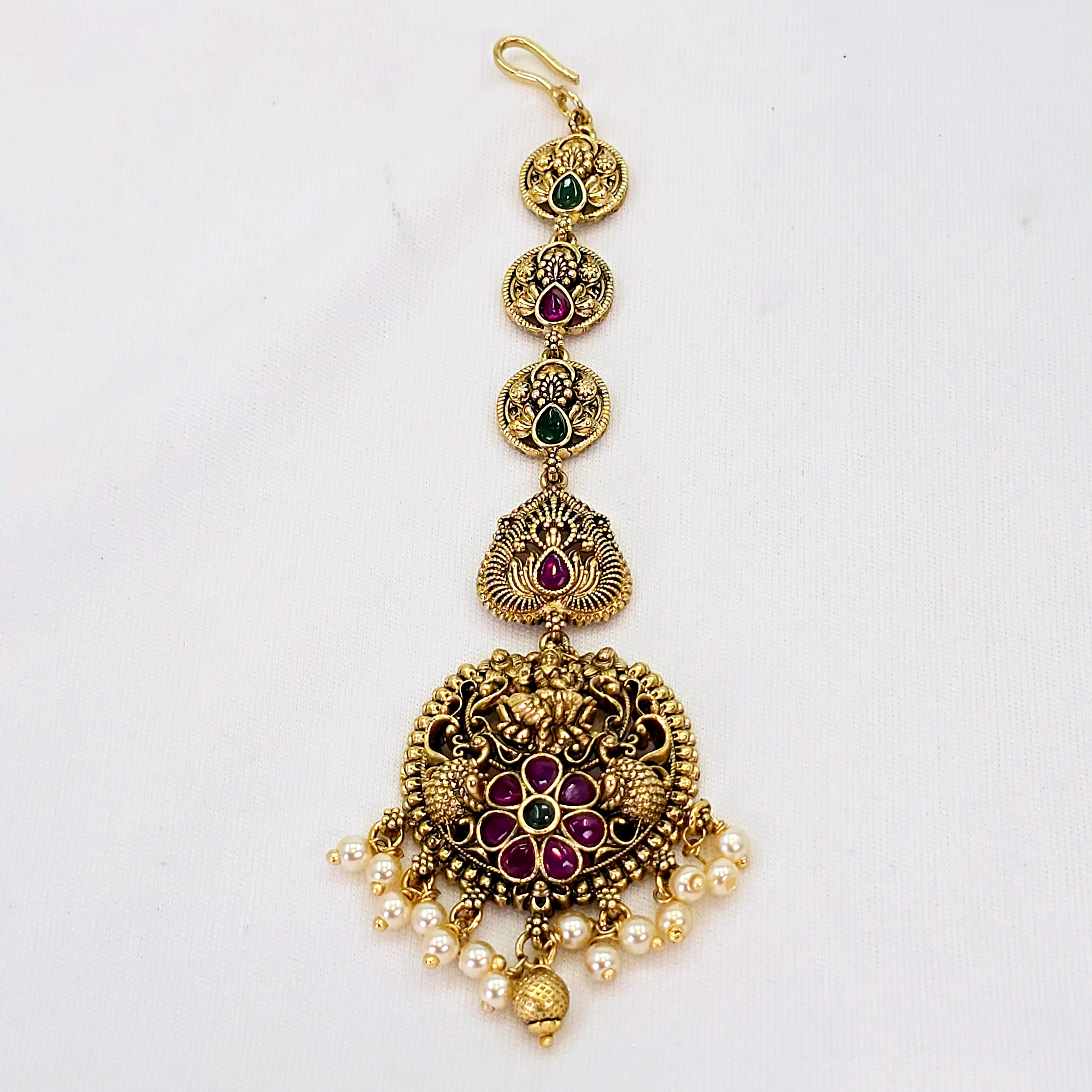 The Sumedha Kempu Bindi