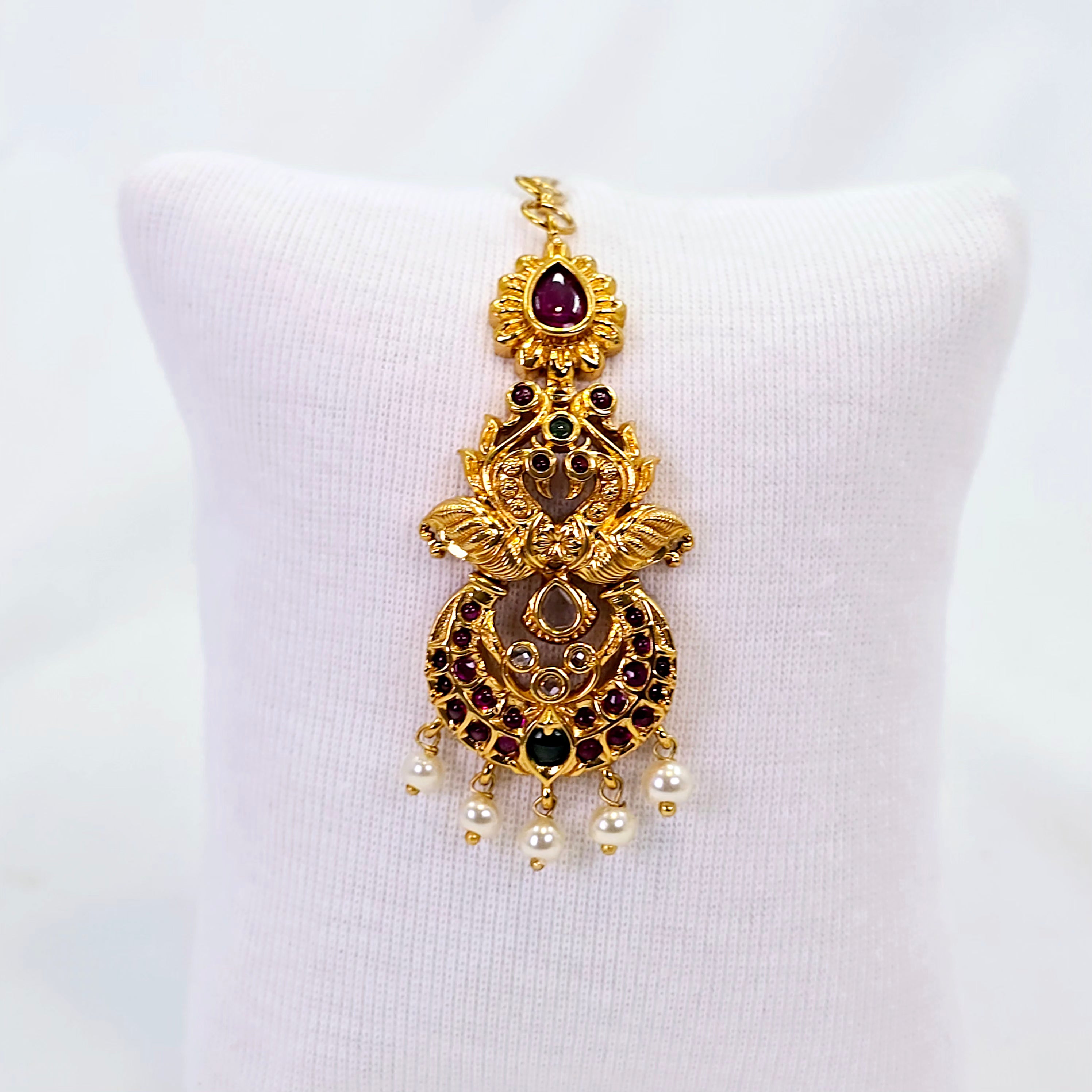The Utkarsha Kempu Bindi