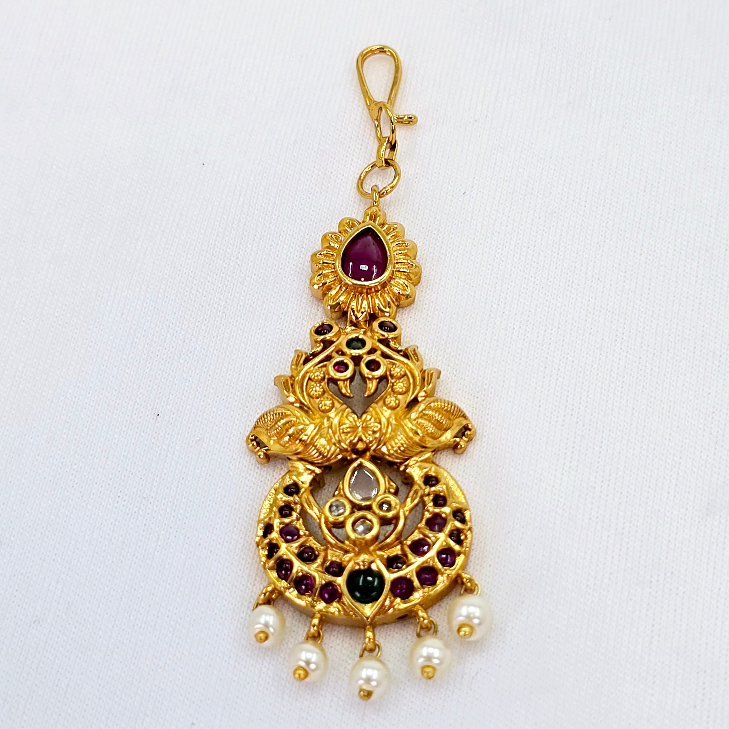 The Utkarsha Kempu Bindi
