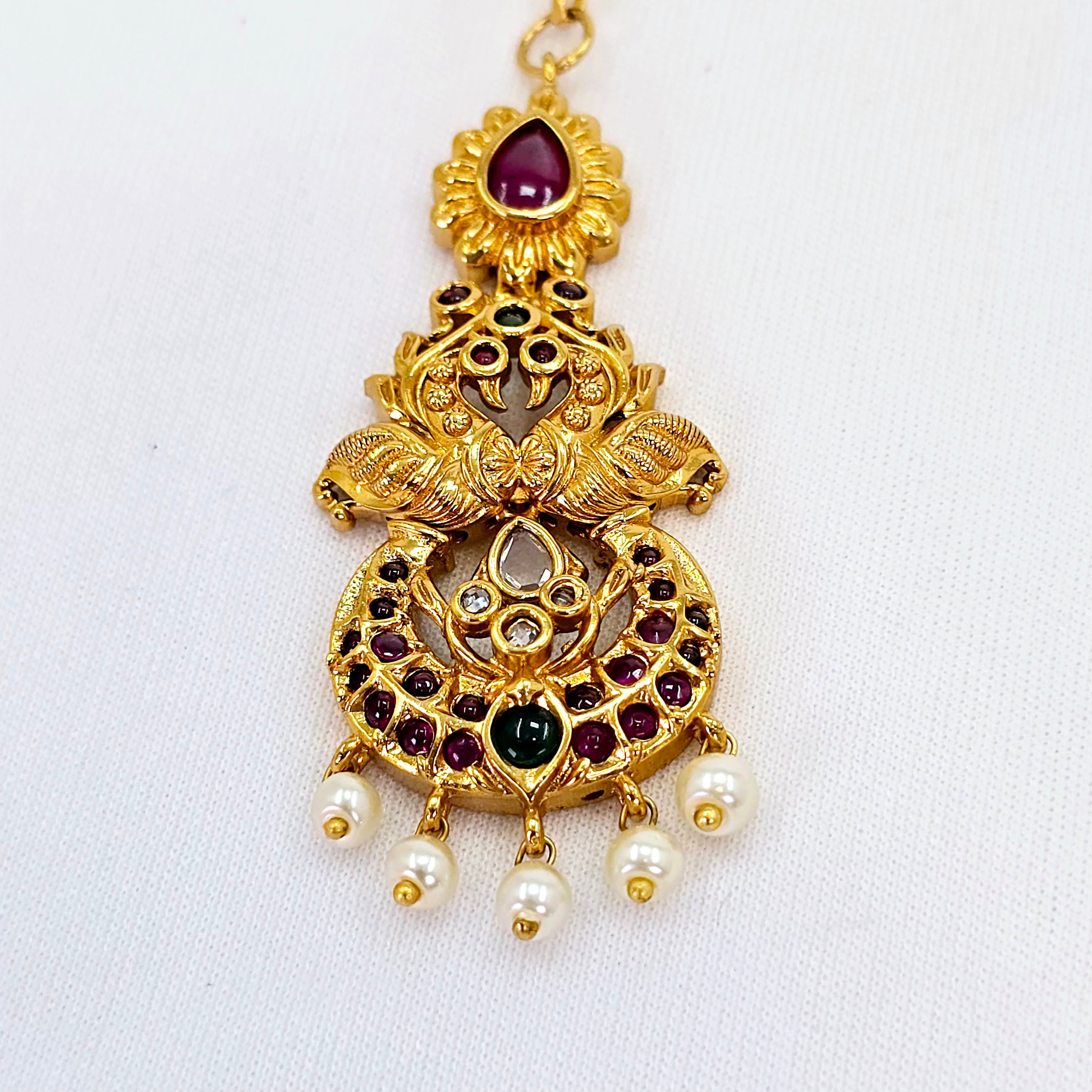 The Utkarsha Kempu Bindi
