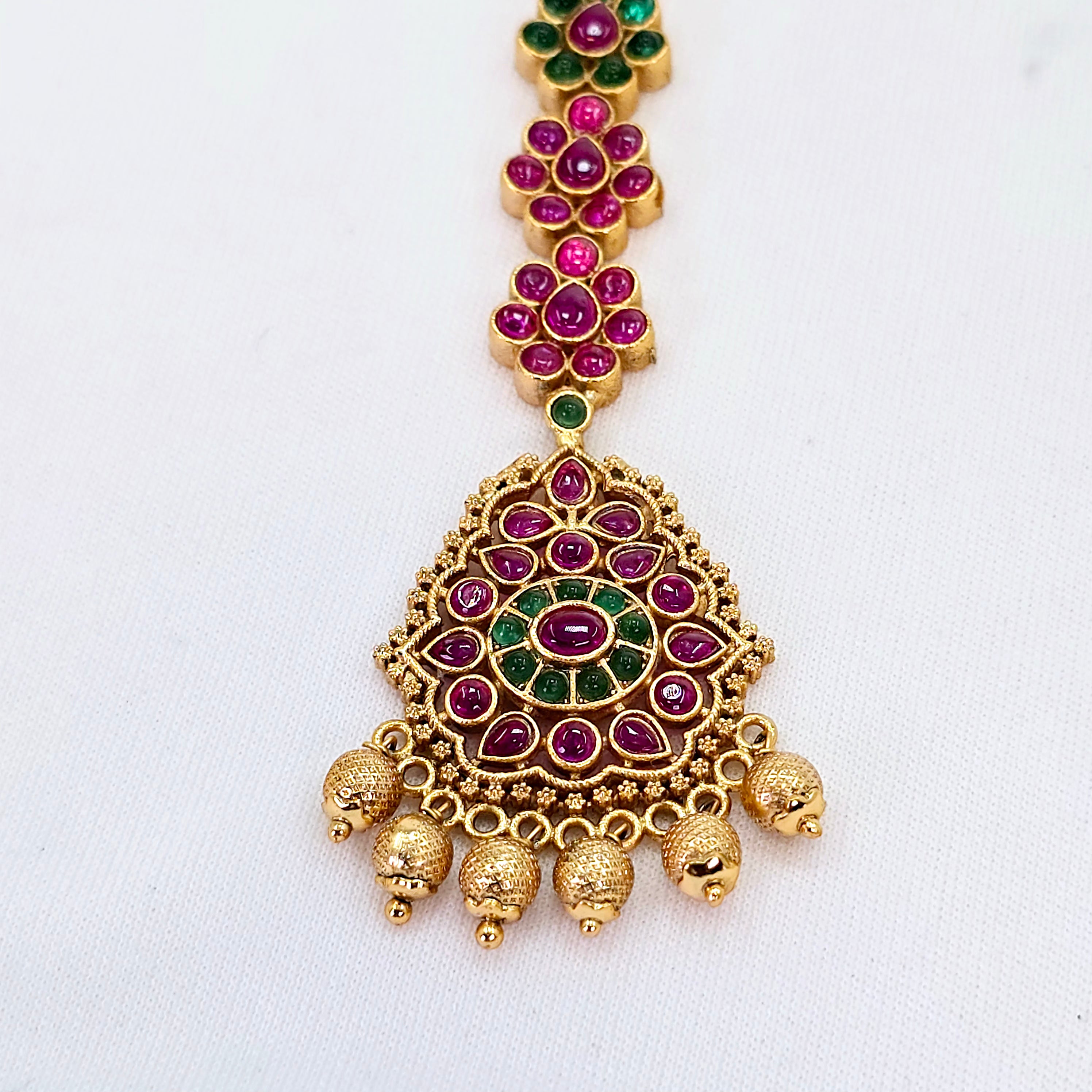 The Prerana Kempu Bindi