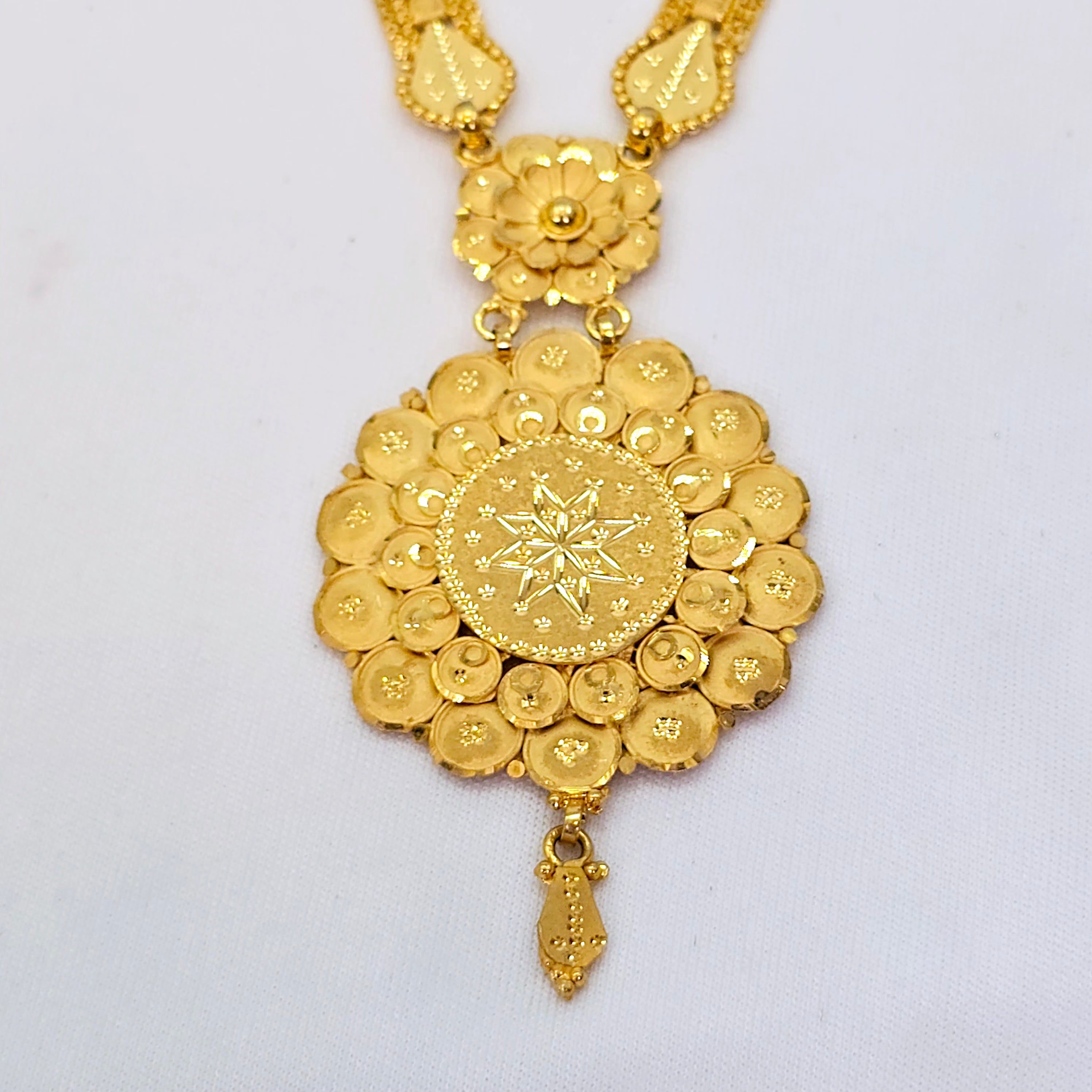 The Vedika Goldforming Long Necklace