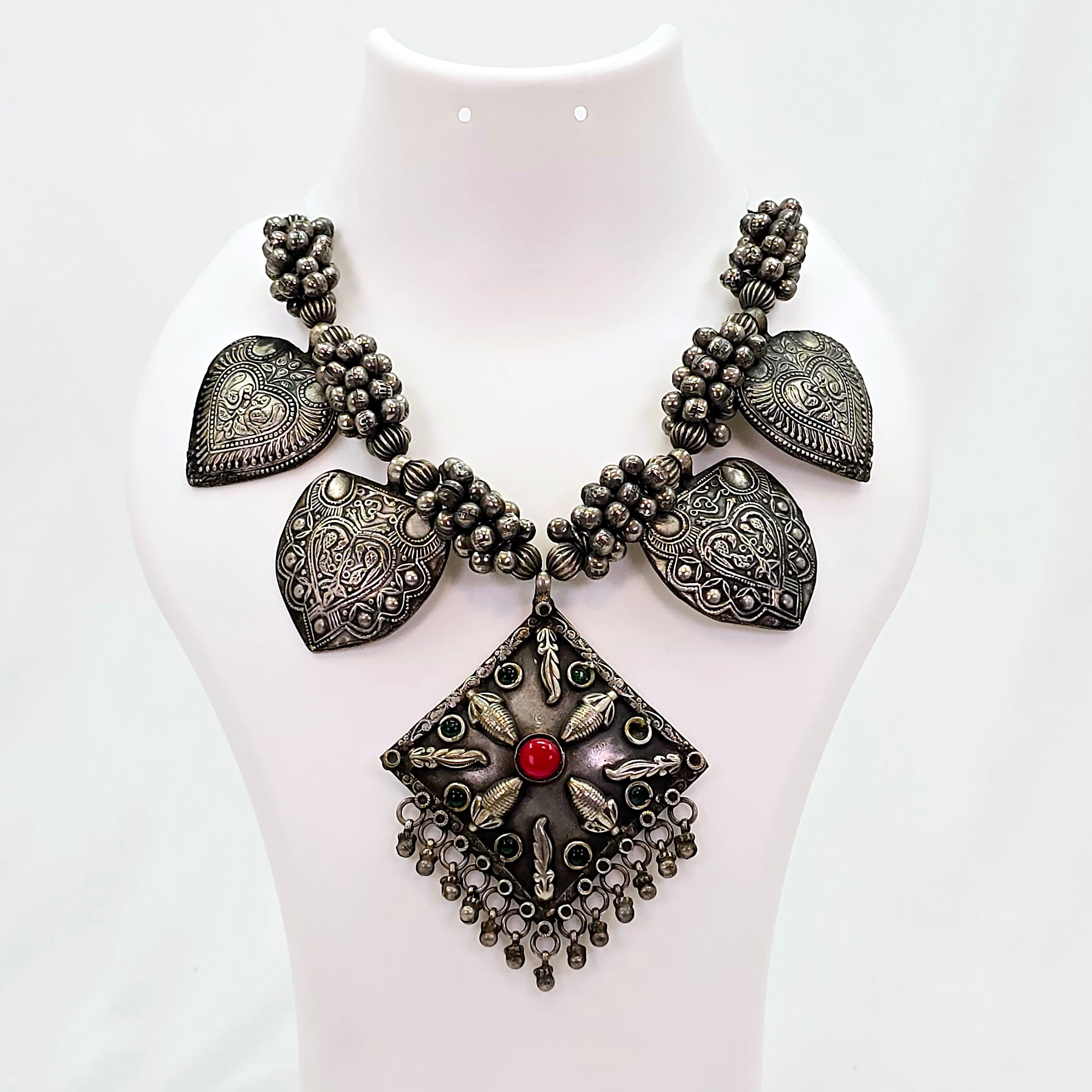 The Hadlee Oxidized Necklace
