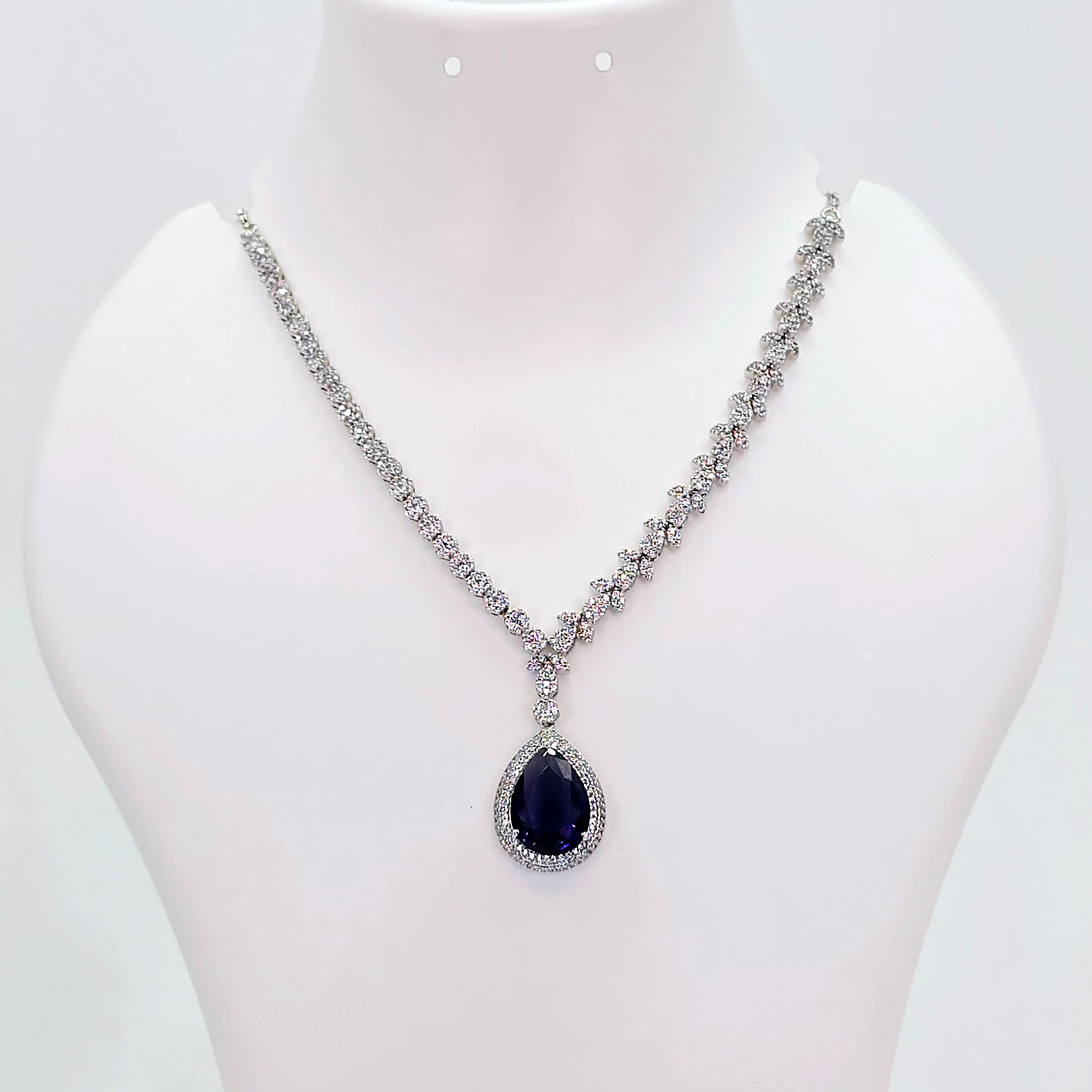The Morgan Whitegold A.D Necklace