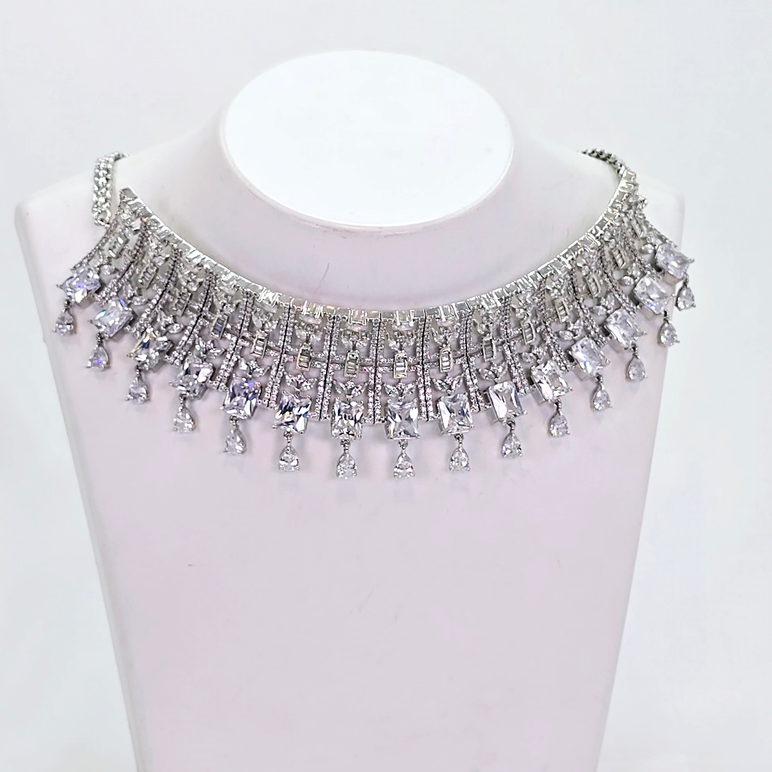 The Mabel Whitegold A.D Necklace