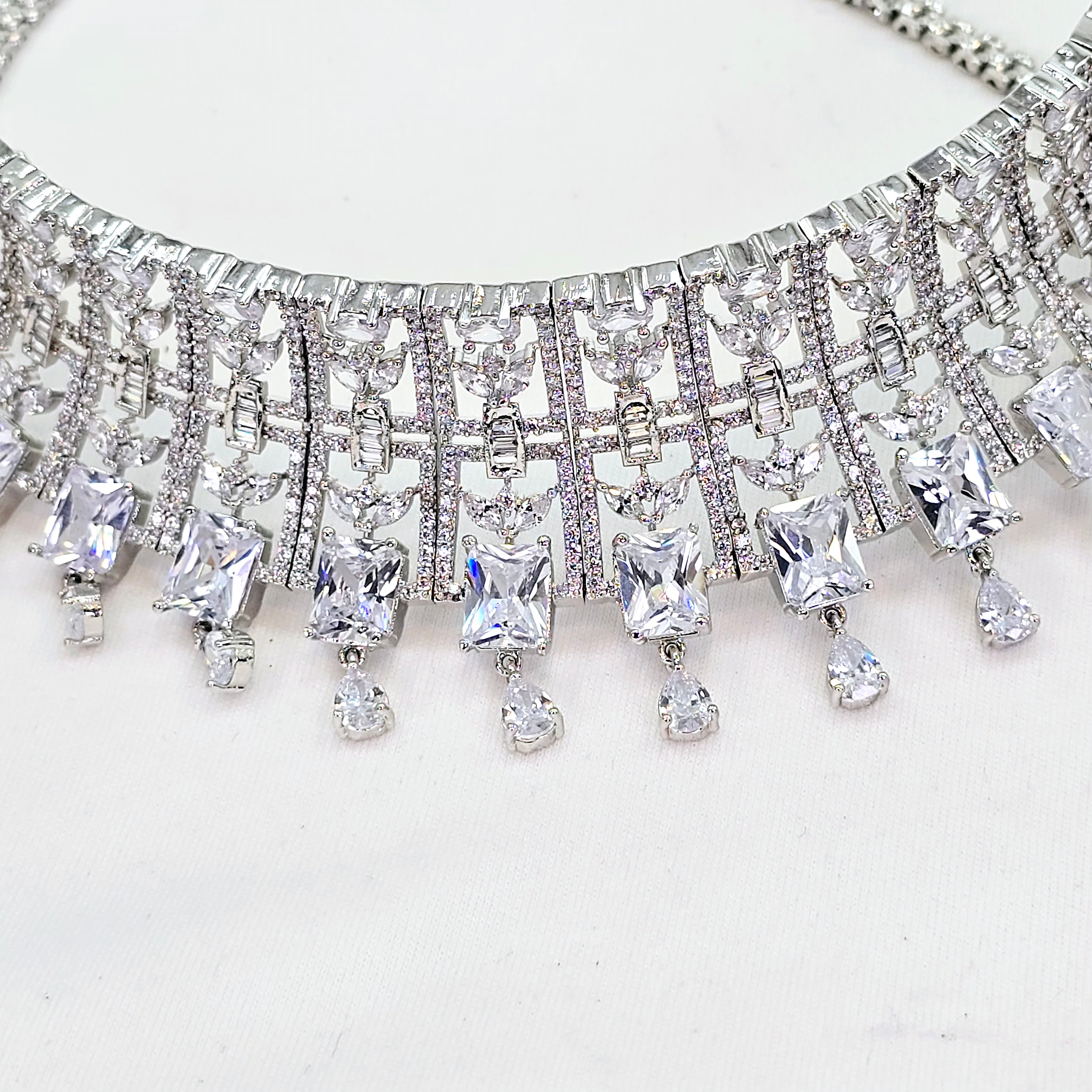 The Mabel Whitegold A.D Necklace