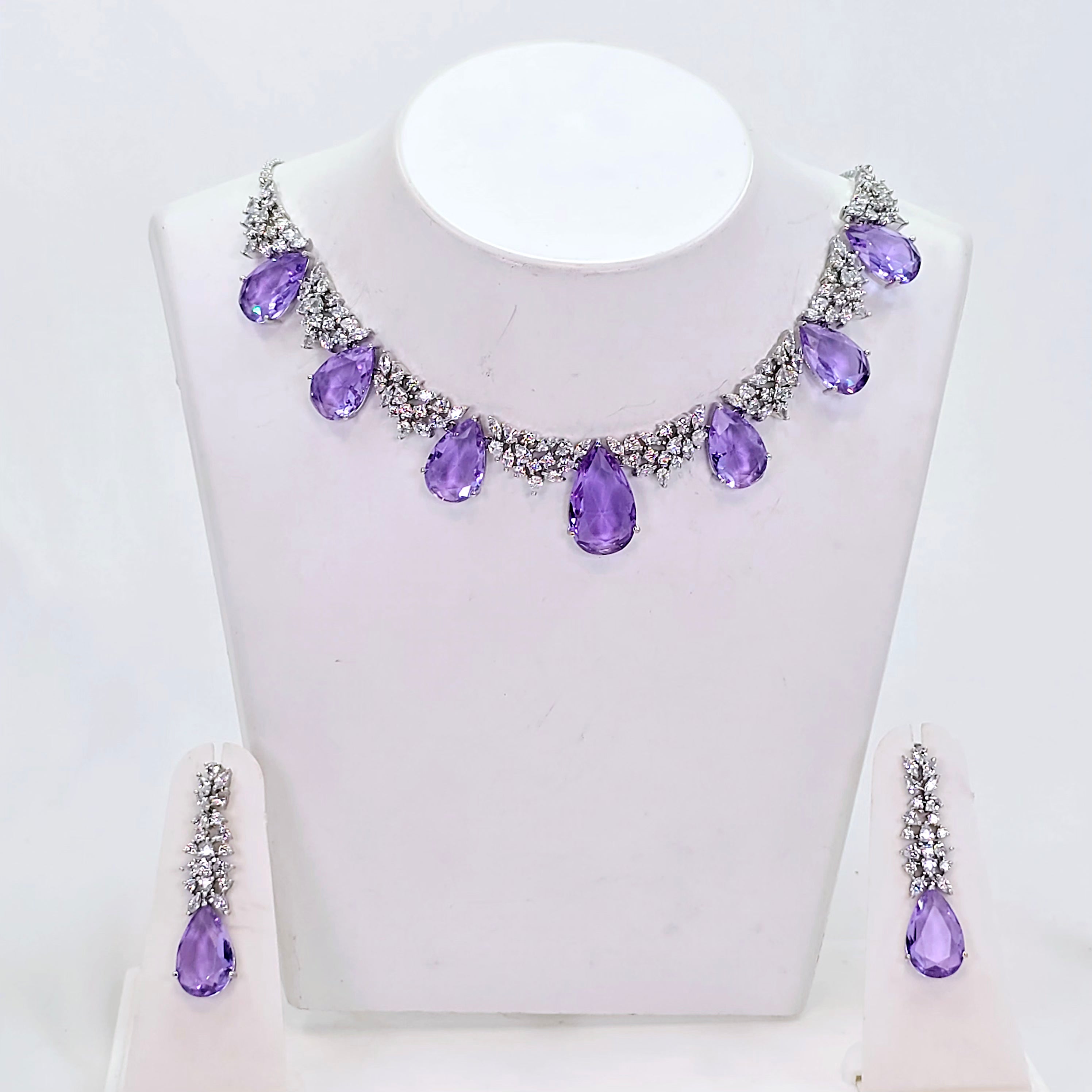 The Lacey Whitegold A.D Necklace