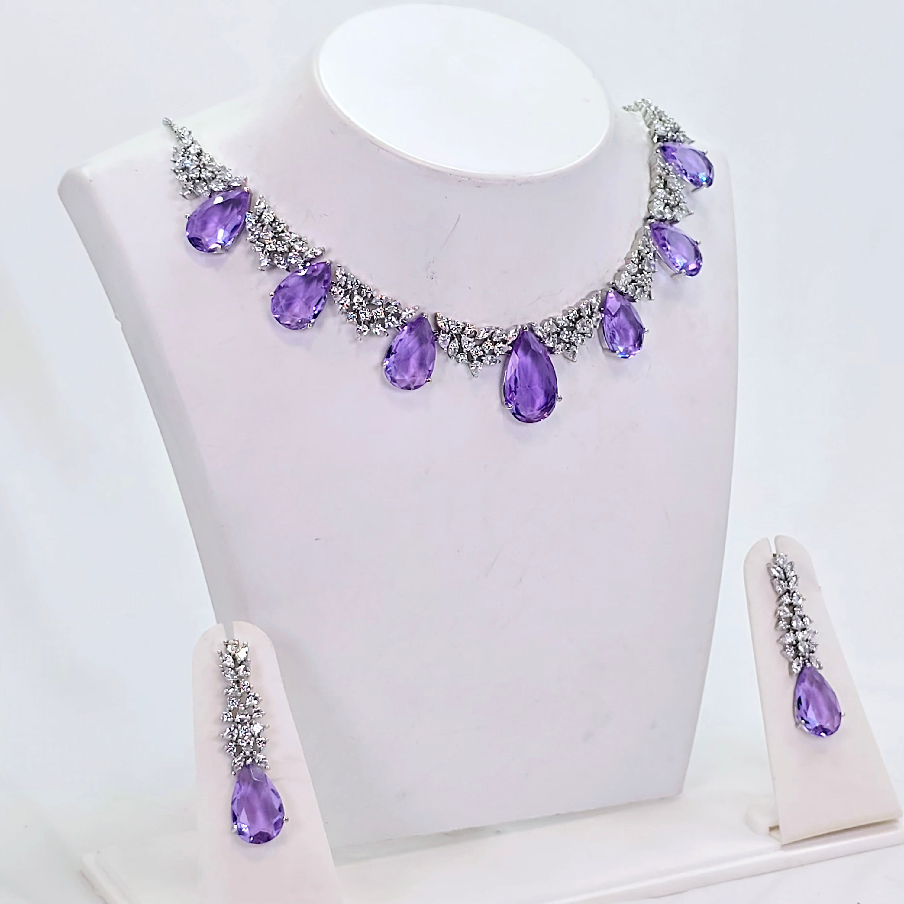 The Lacey Whitegold A.D Necklace