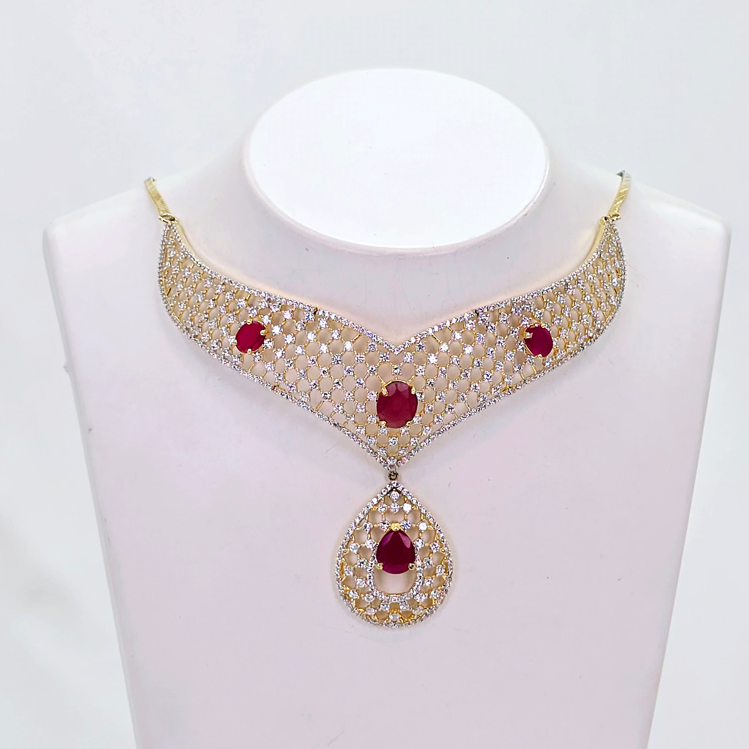 The Onyx Yellowgold A.D Necklace