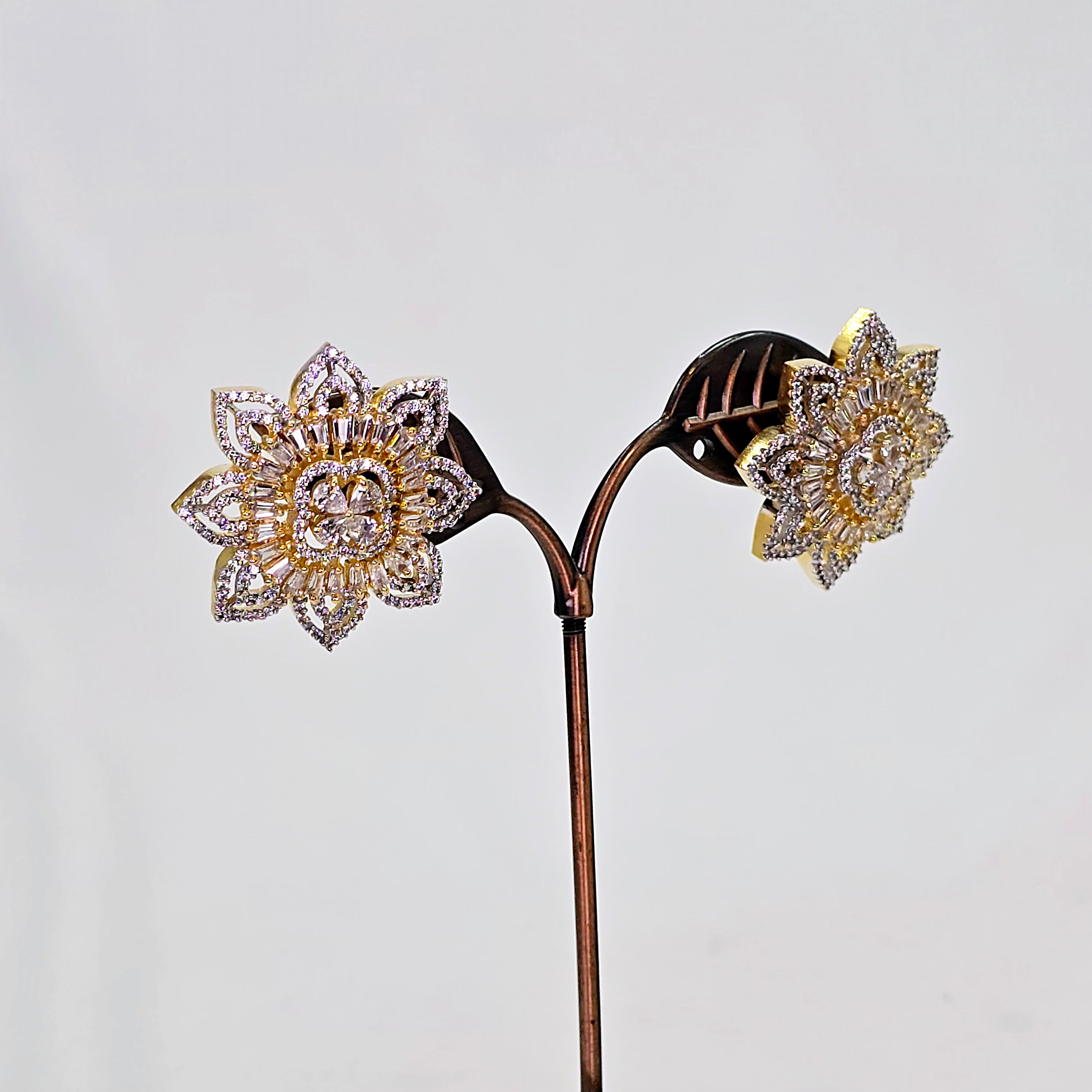 The Saskia Yellowgold A.D Earring