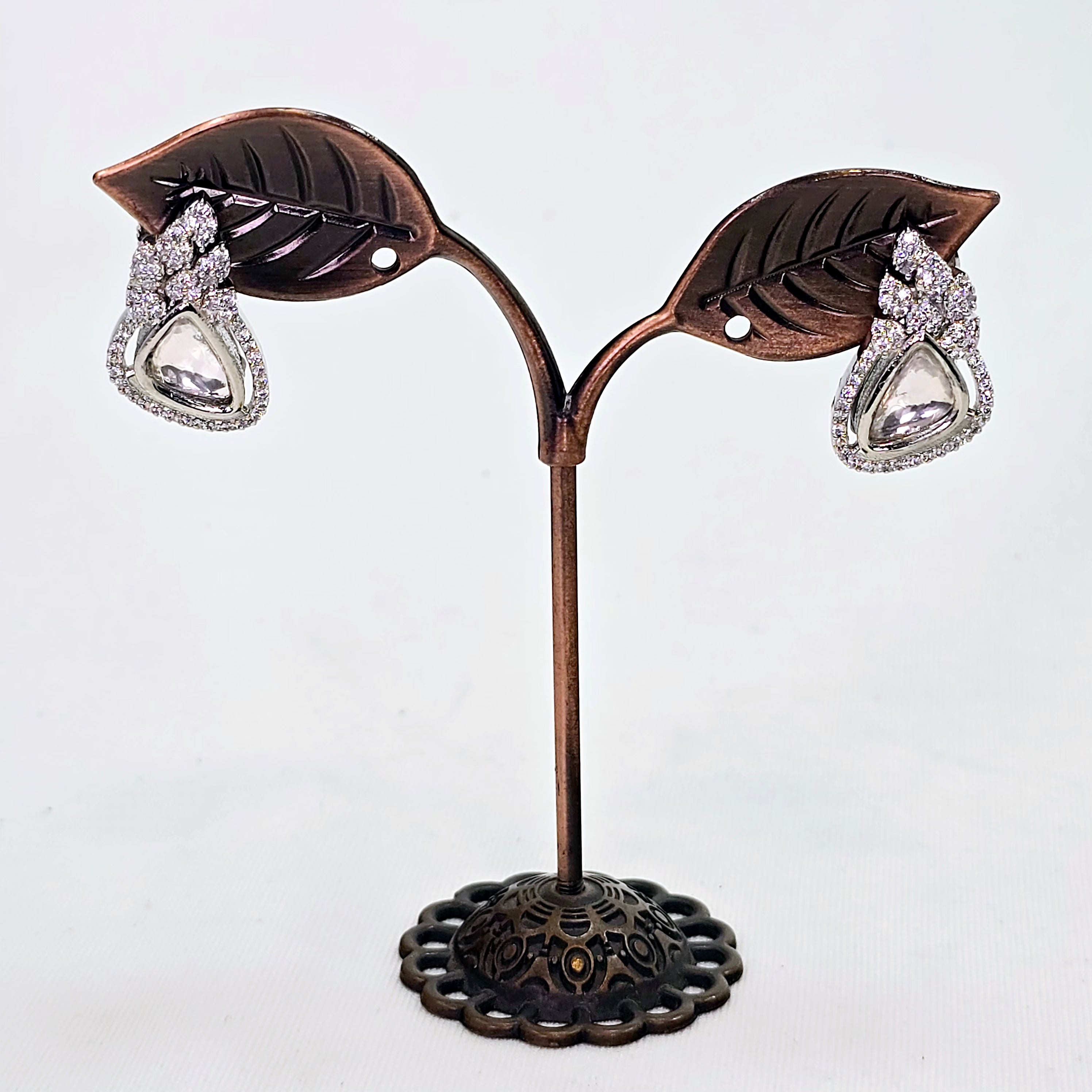 The Nivi Whitegold A.D Earring