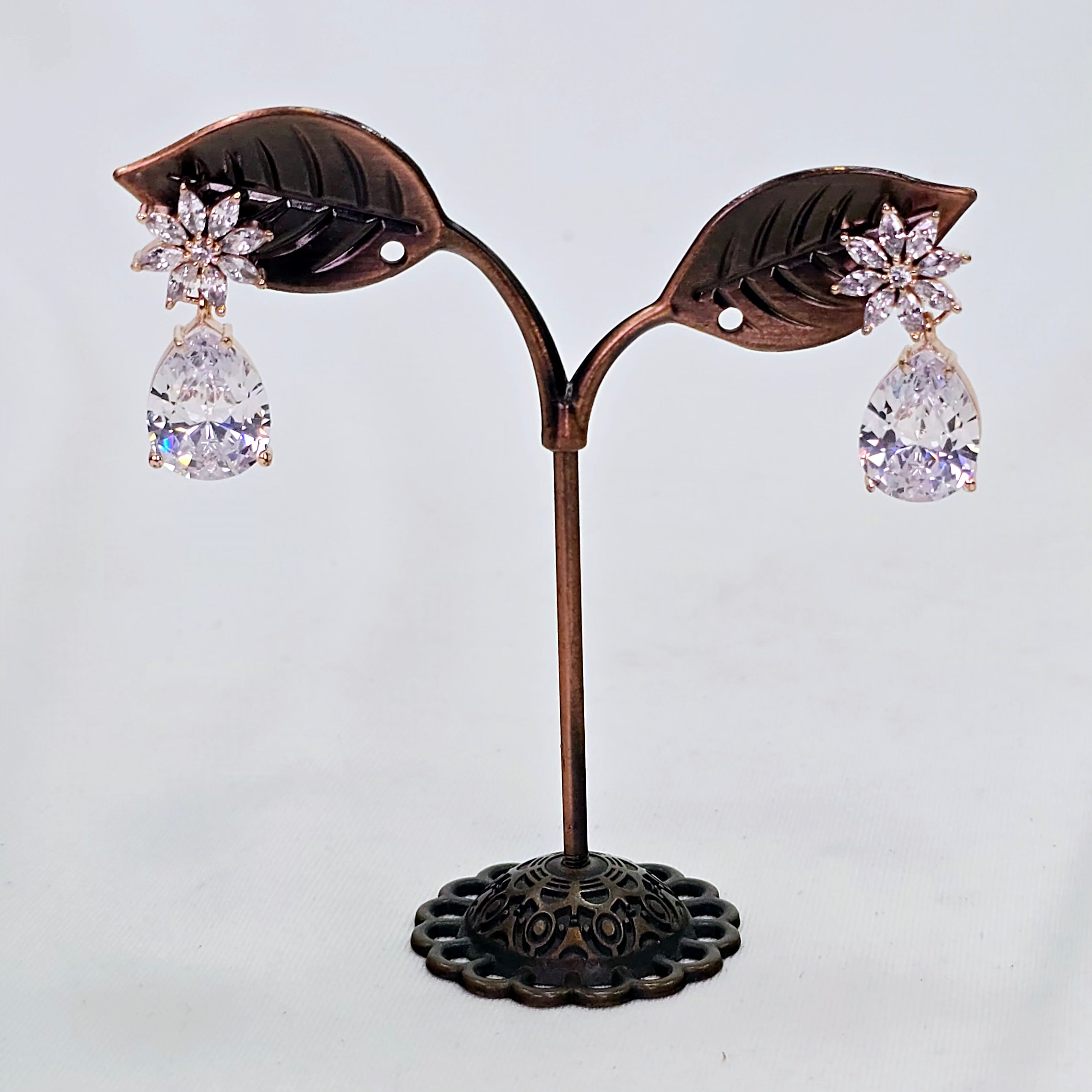 The Perry Rosegold A.D Earring