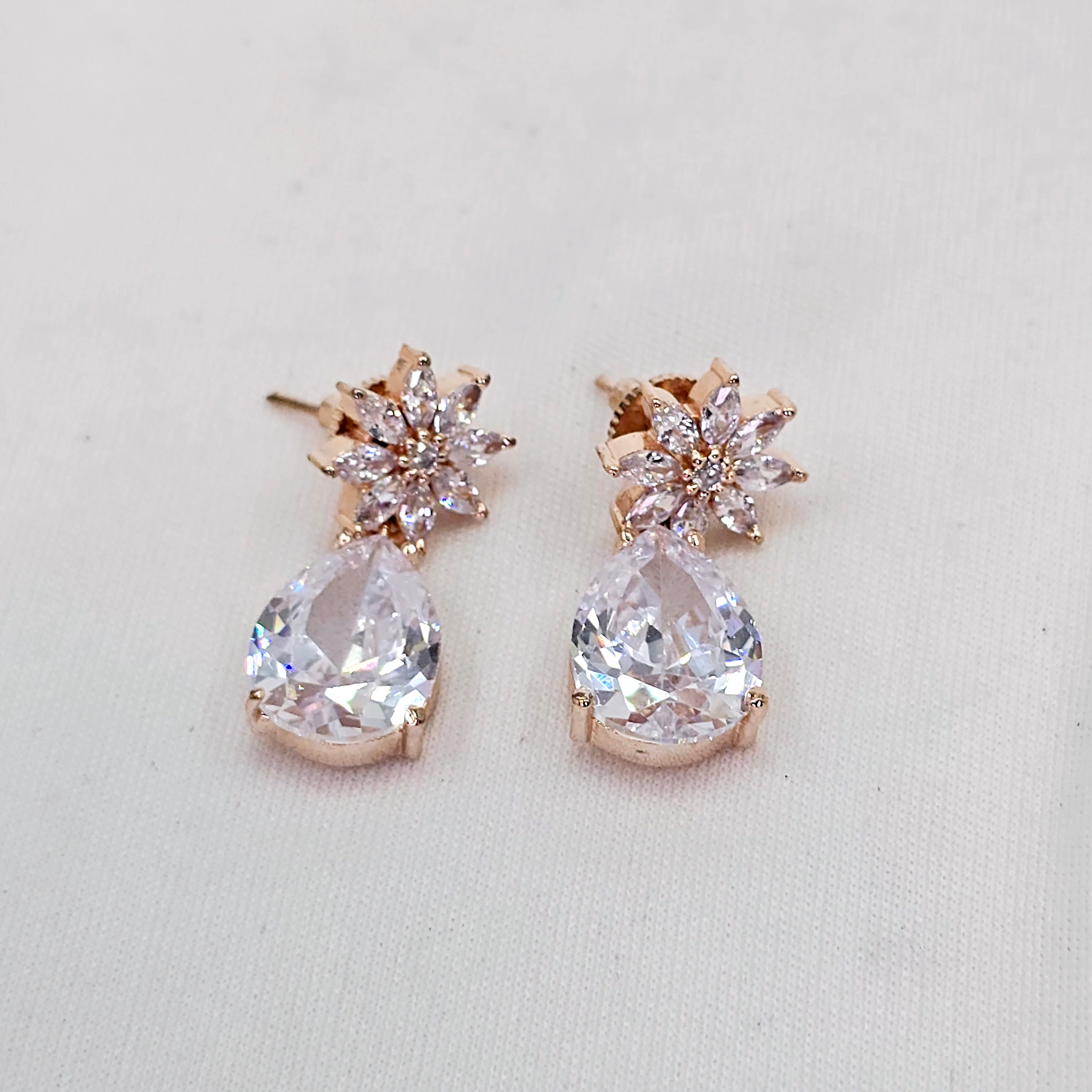 The Perry Rosegold A.D Earring