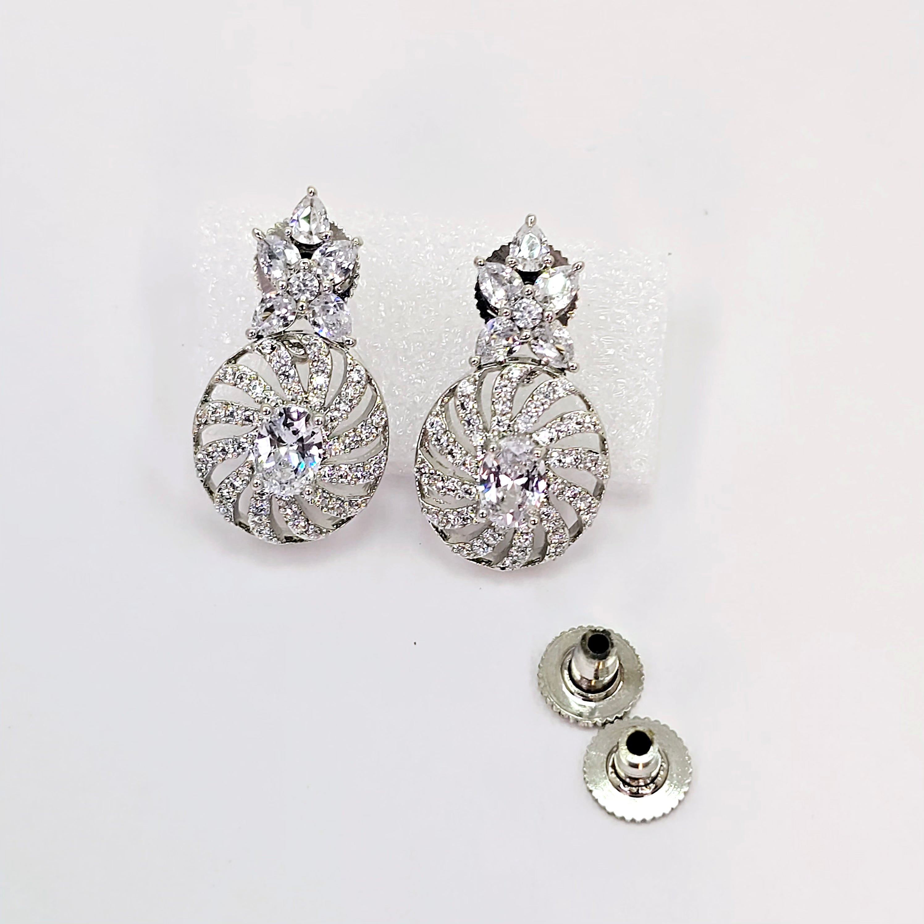 The Derika Whitegold A.D Pendant Earring (M.S)