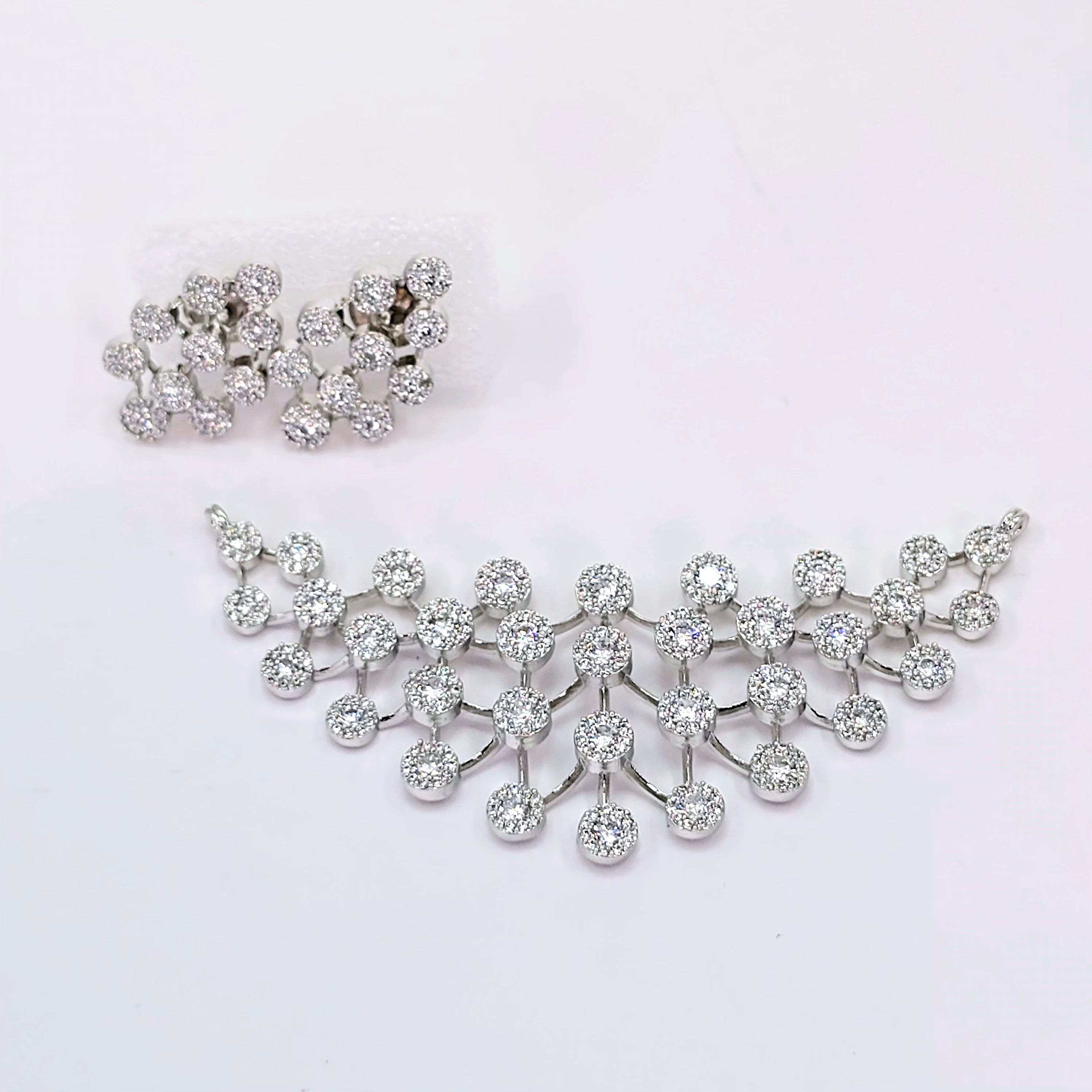 The Dalary Whitegold A.D Pendant Earring (M.S)